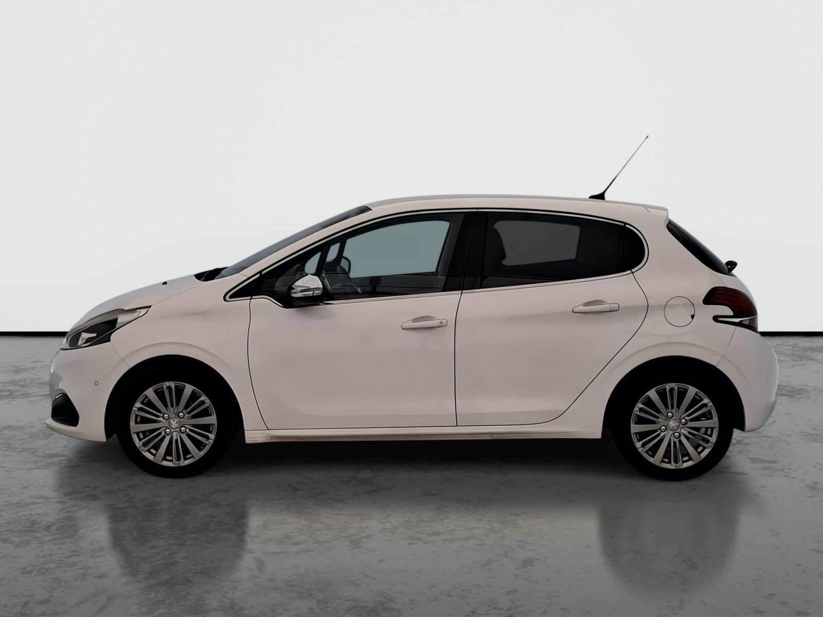Peugeot 208, 1.6 BlueHDi, Serv.kniha, Navi - fotka 3