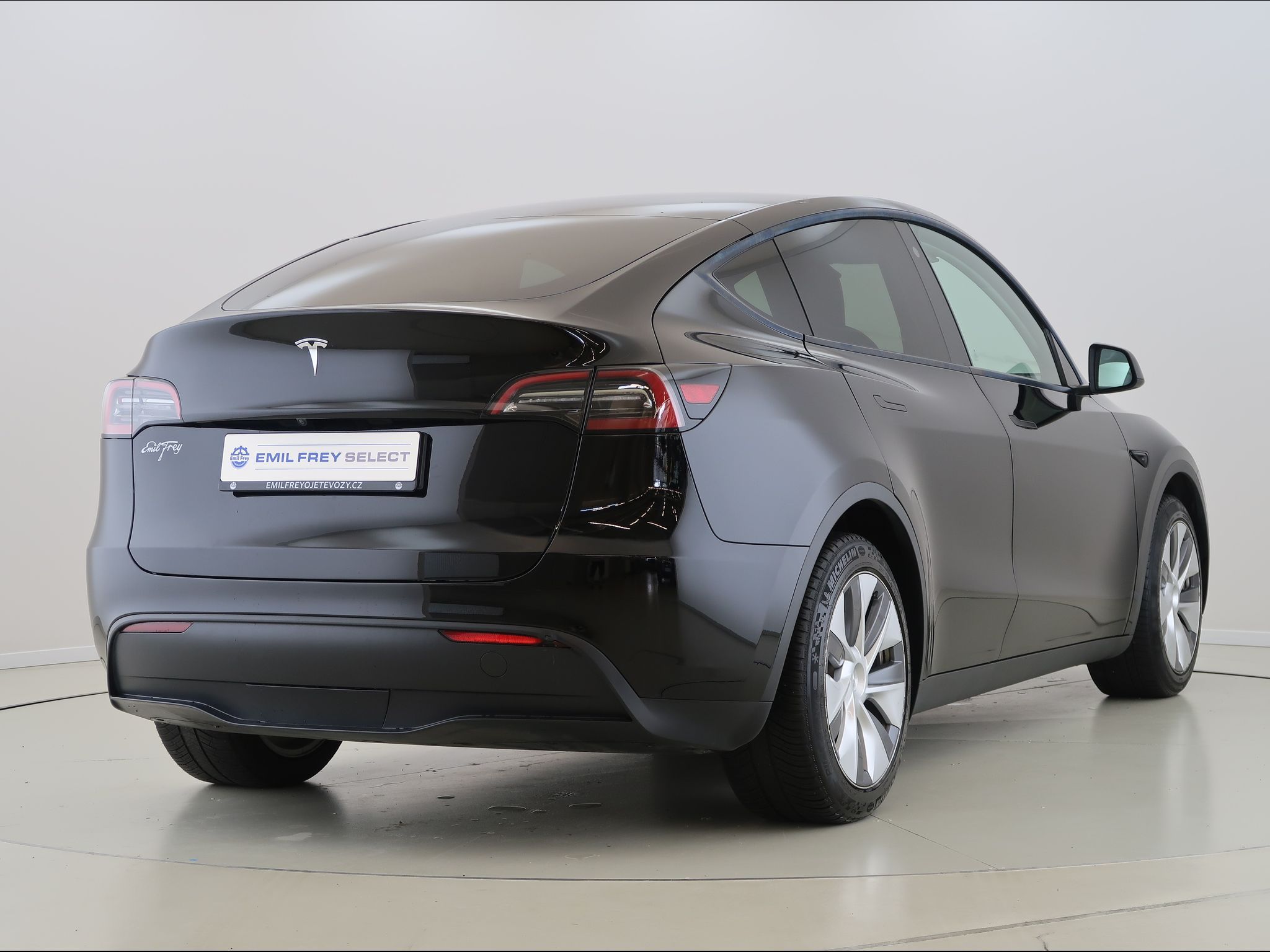 Tesla Model Y, 4x4,LongRange,DualMotor,87.4%S - fotka 5