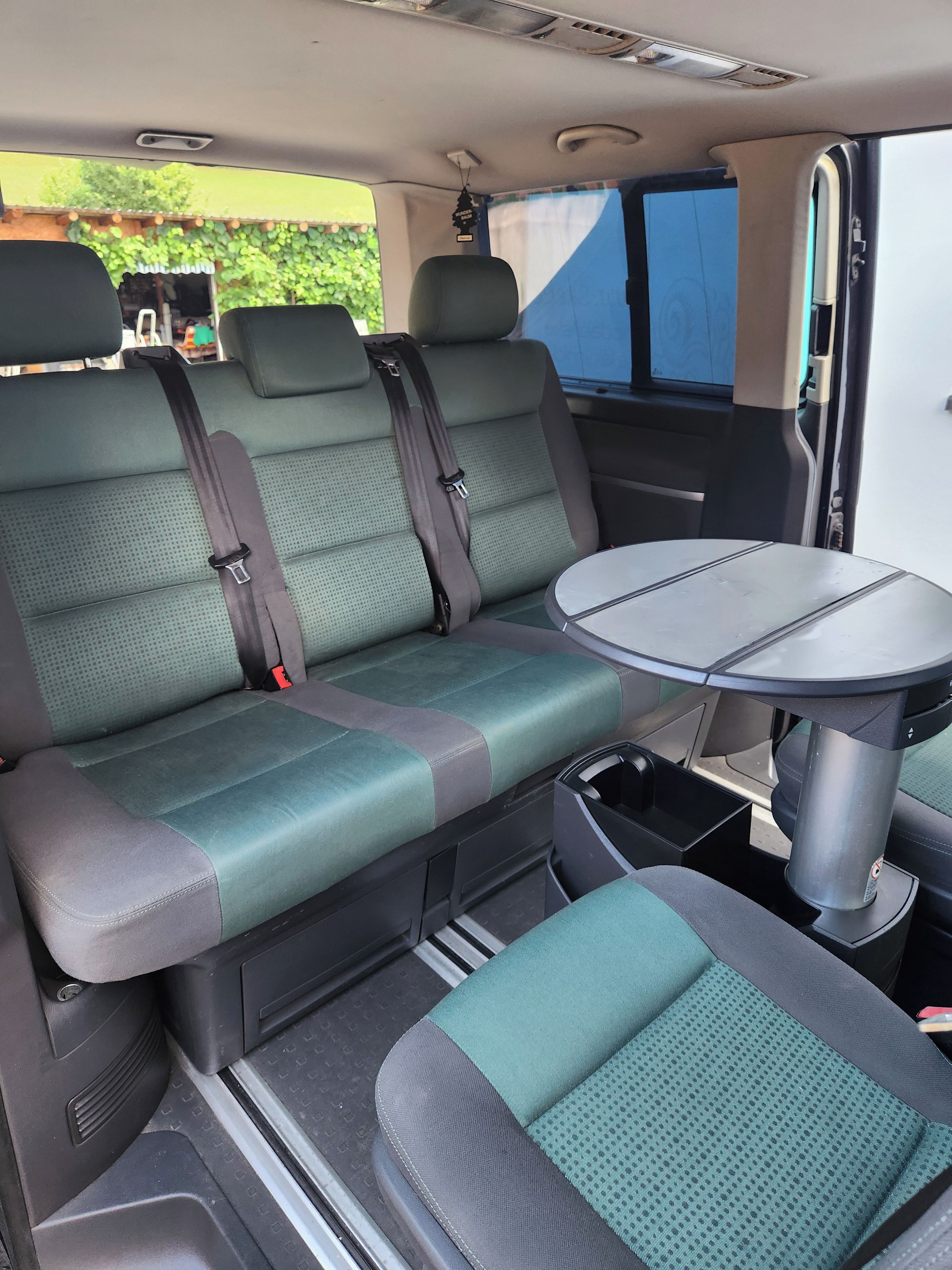 Volkswagen Multivan - fotka 5