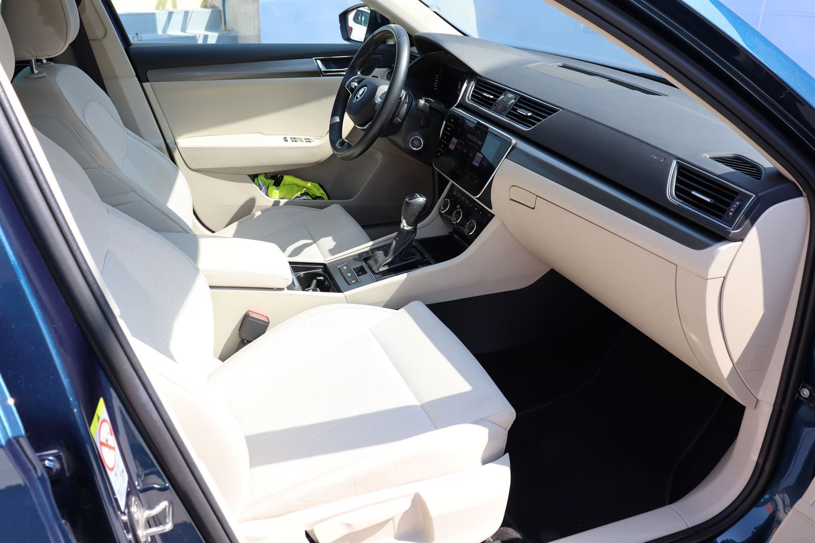 Škoda Superb, iV 1.4 TSI PHEV DSG STYLE - fotka 4