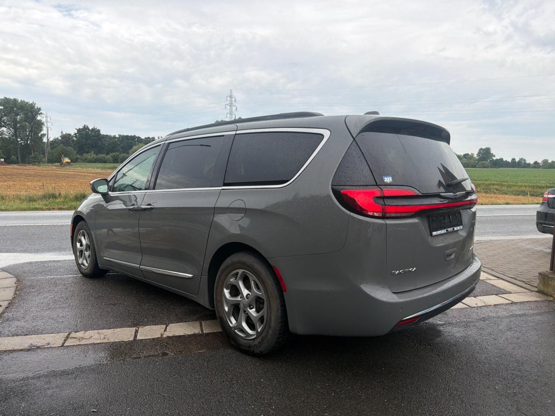 Chrysler Pacifica, 3,6 RU Limited Radar 360 2022 - fotka 3
