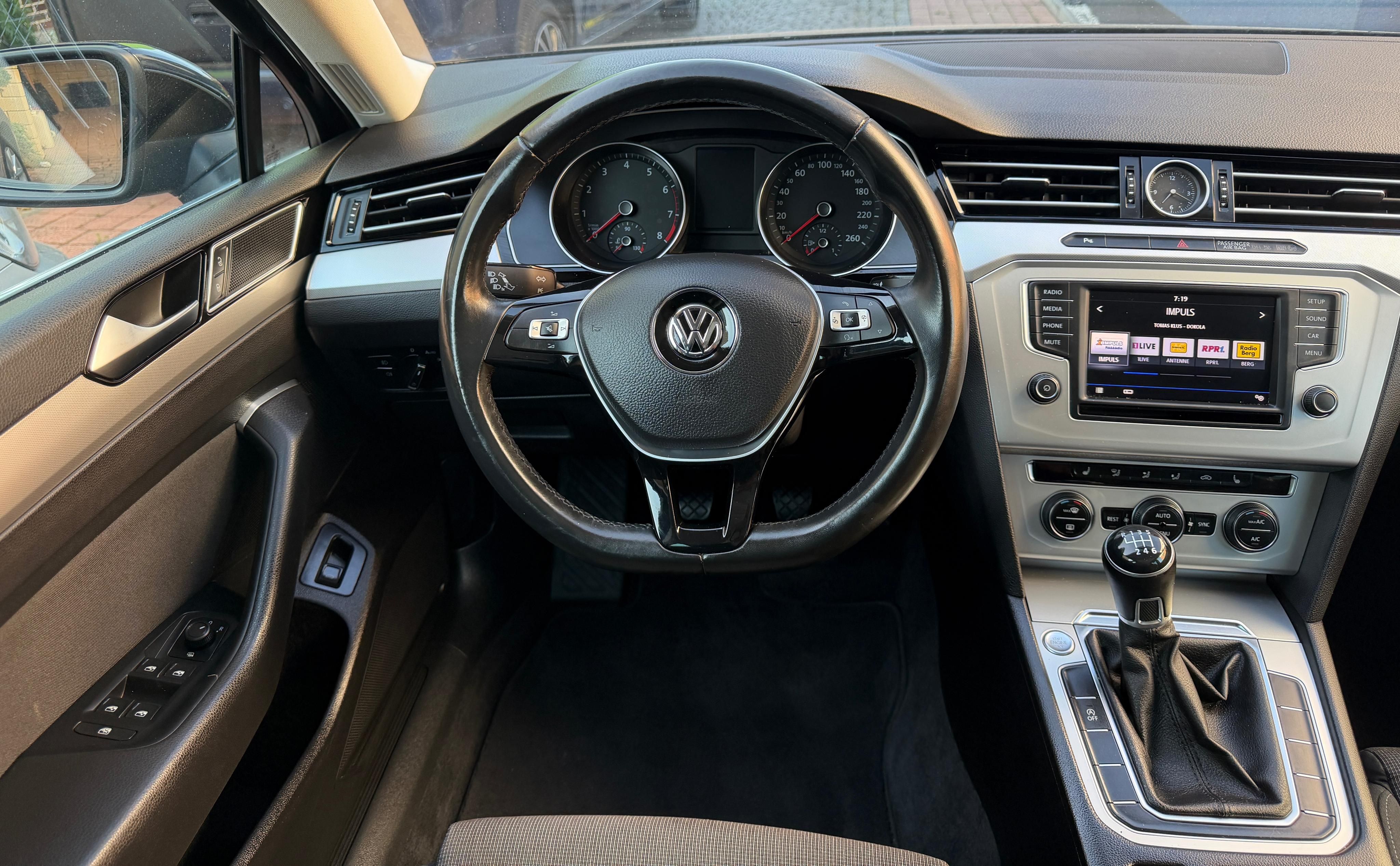Volkswagen Passat, 1.4 TSI COMFORTLINE - fotka 6