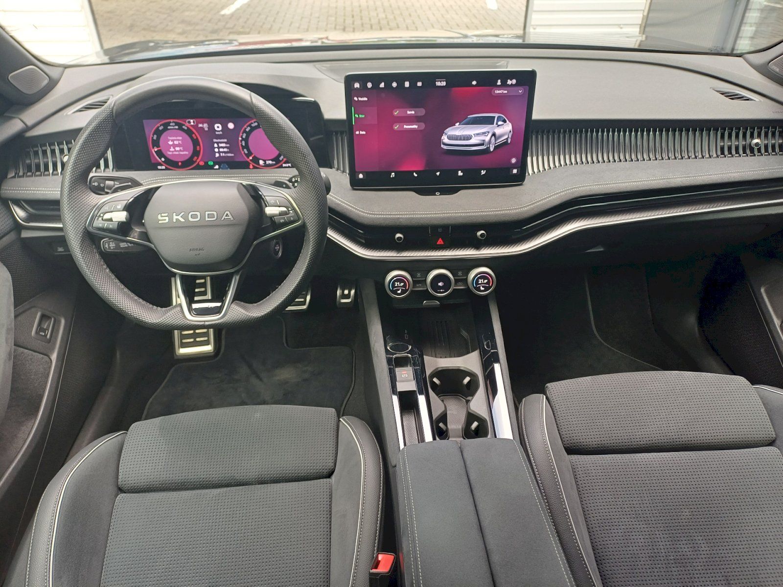 Škoda Superb, Sport Line 4x4 TDI 2.0 / 142 k - fotka 5