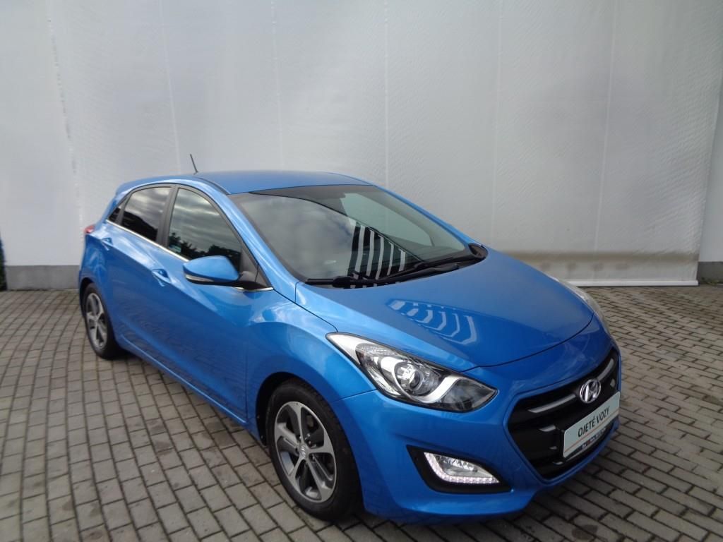 Hyundai i30, 1.6i GDI Weekend - fotka 6