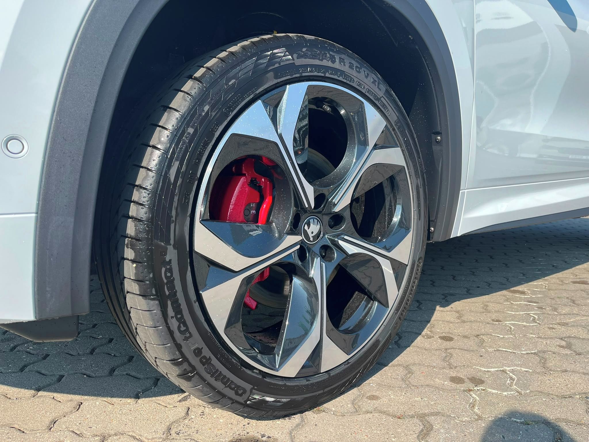 Škoda Kodiaq, Kodiaq RS 2.0 TSI 195 kW - fotka 4