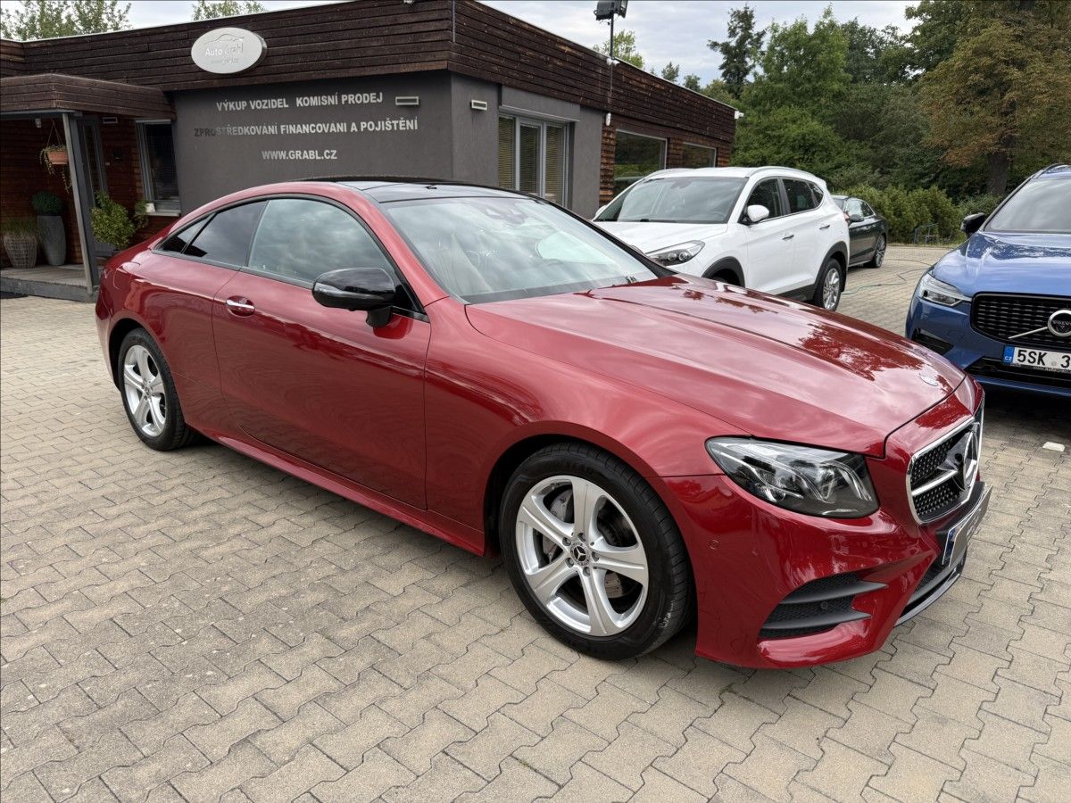 Mercedes-Benz Třídy E, 220d AMG Avantgarde Kupé - fotka 2