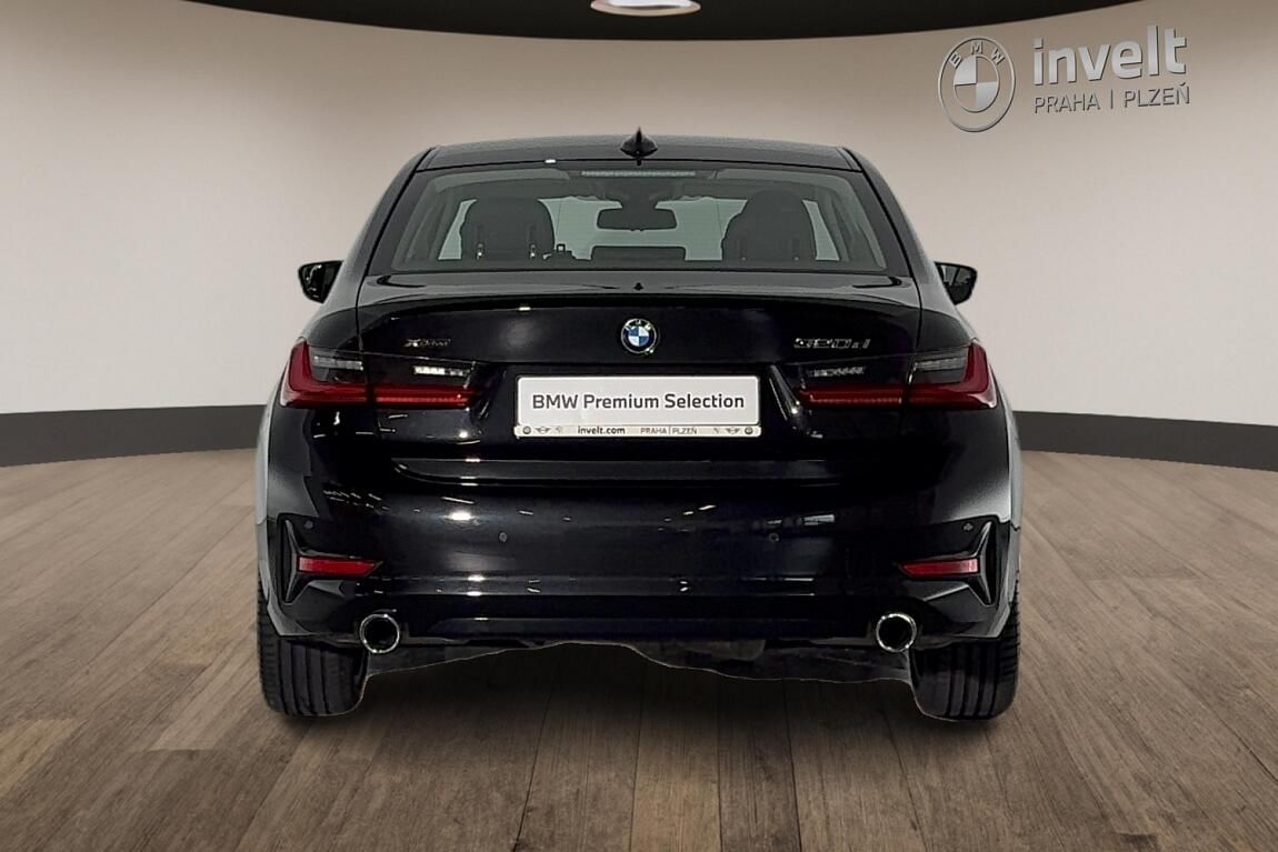 BMW Řada 3, 320d xDrive - fotka 4