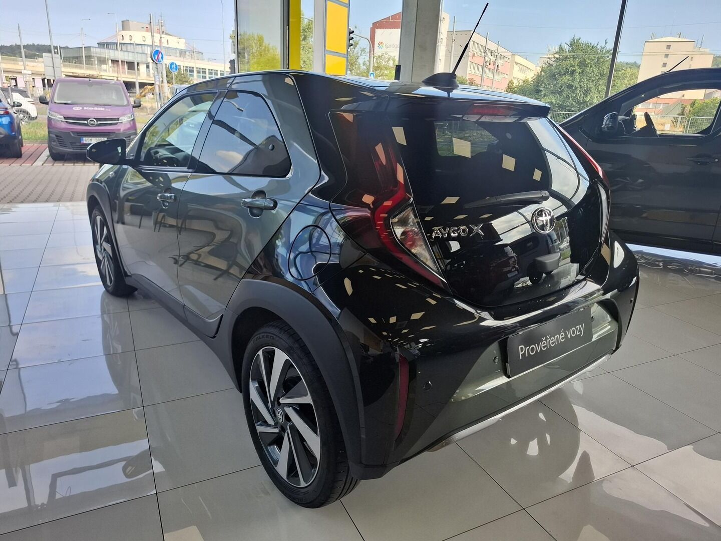 Toyota Aygo, 1.0i 53KW AUTOMAT STYLE - fotka 4