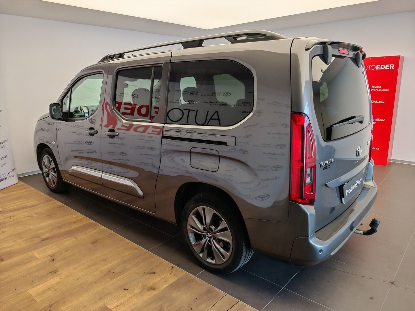 Toyota Proace City, 1.2T 110k  Family - fotka 6