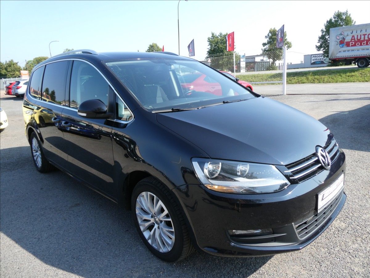 Volkswagen Sharan, 2,0 TDi DSG STYLE serviska