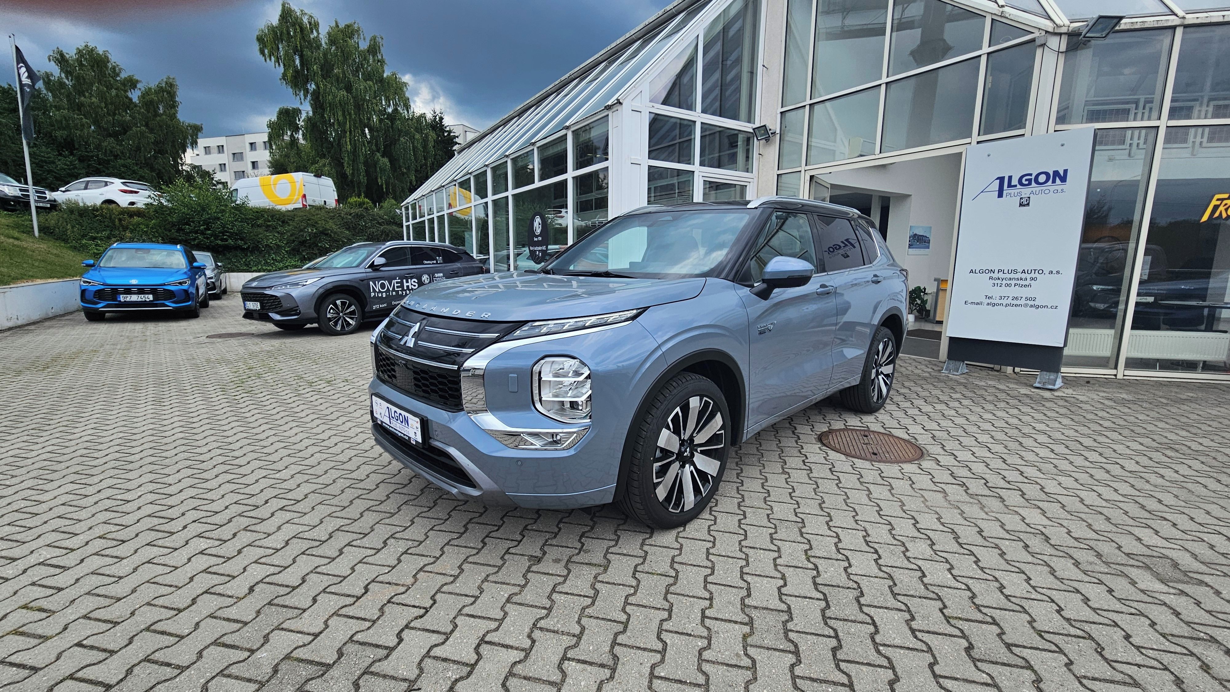 Mitsubishi Outlander, Instyle 2,4 PHEV 225kW AT 4x4