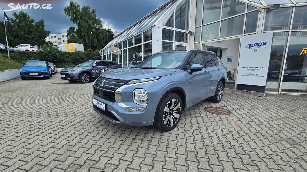 Mitsubishi Outlander, Instyle 2,4 PHEV 225kW AT 4x4