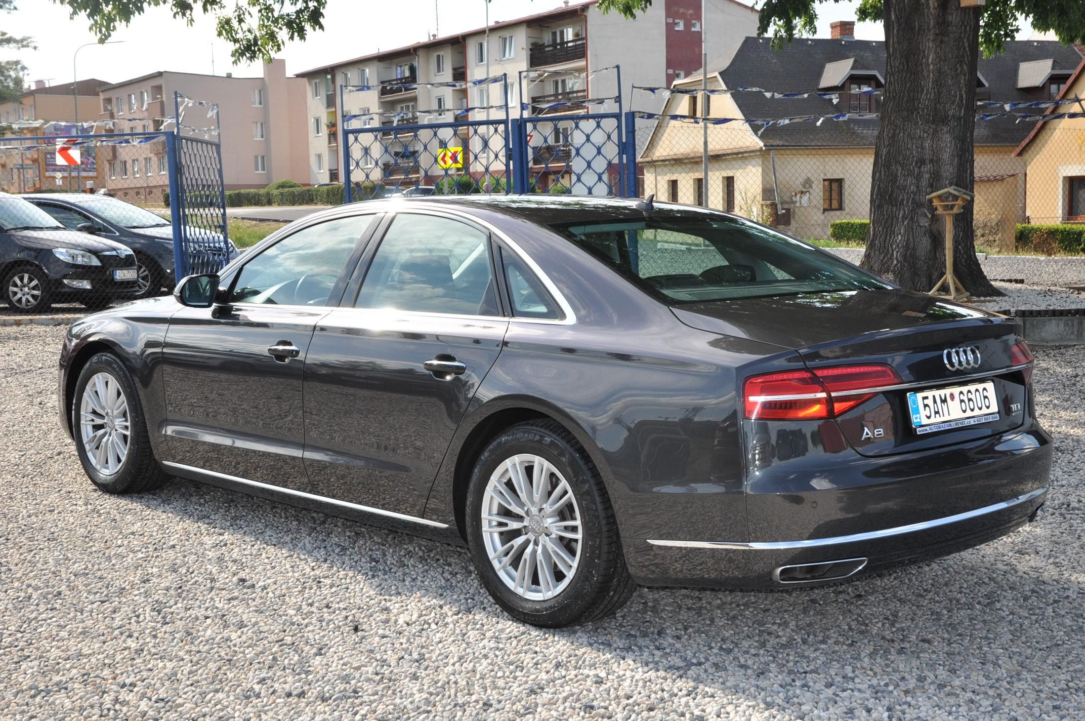 Audi A8, 3.0TDi 193kW 4x4 - fotka 4
