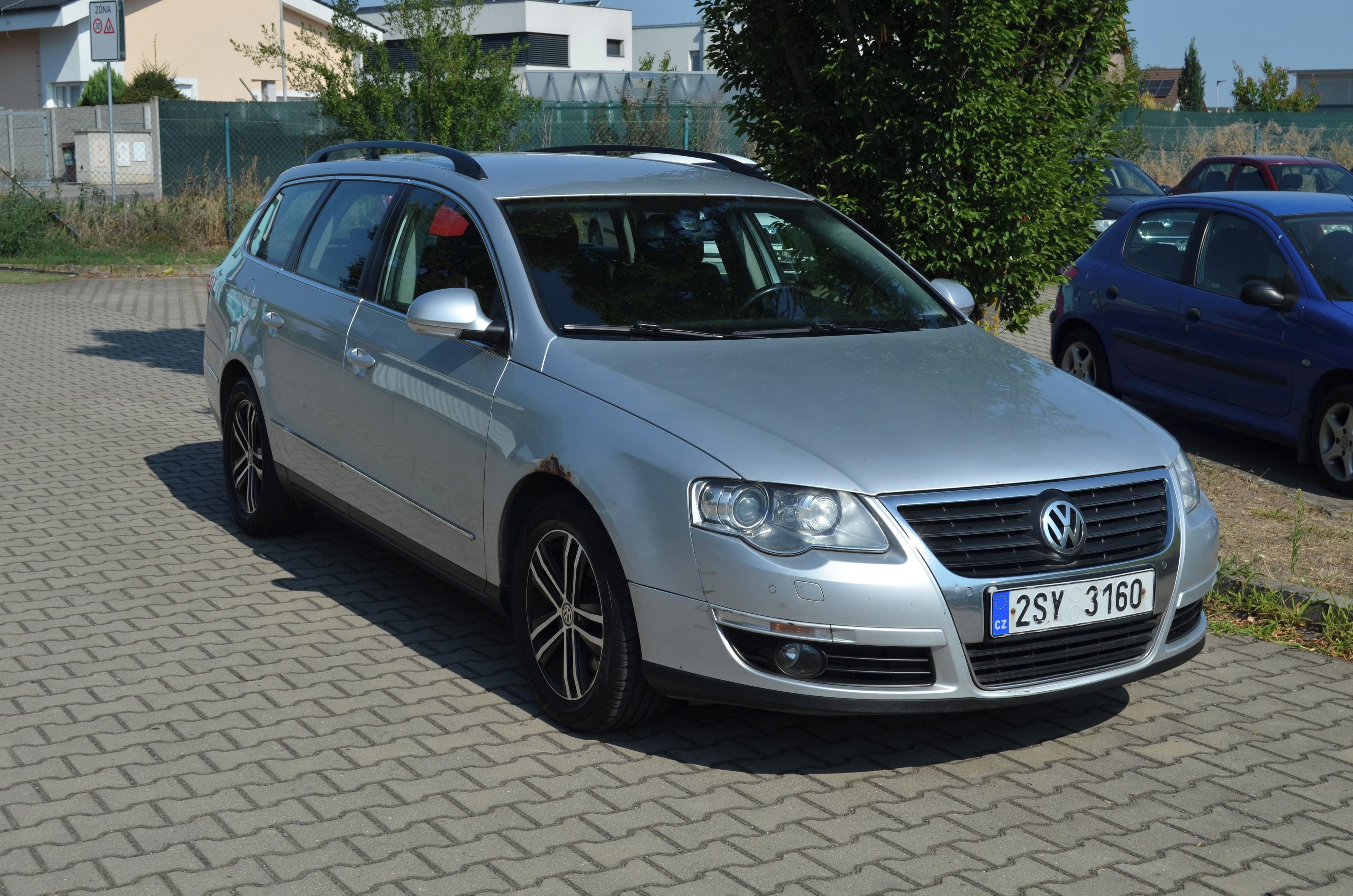 Volkswagen Passat, 2.0 TDi 103kW - fotka 2