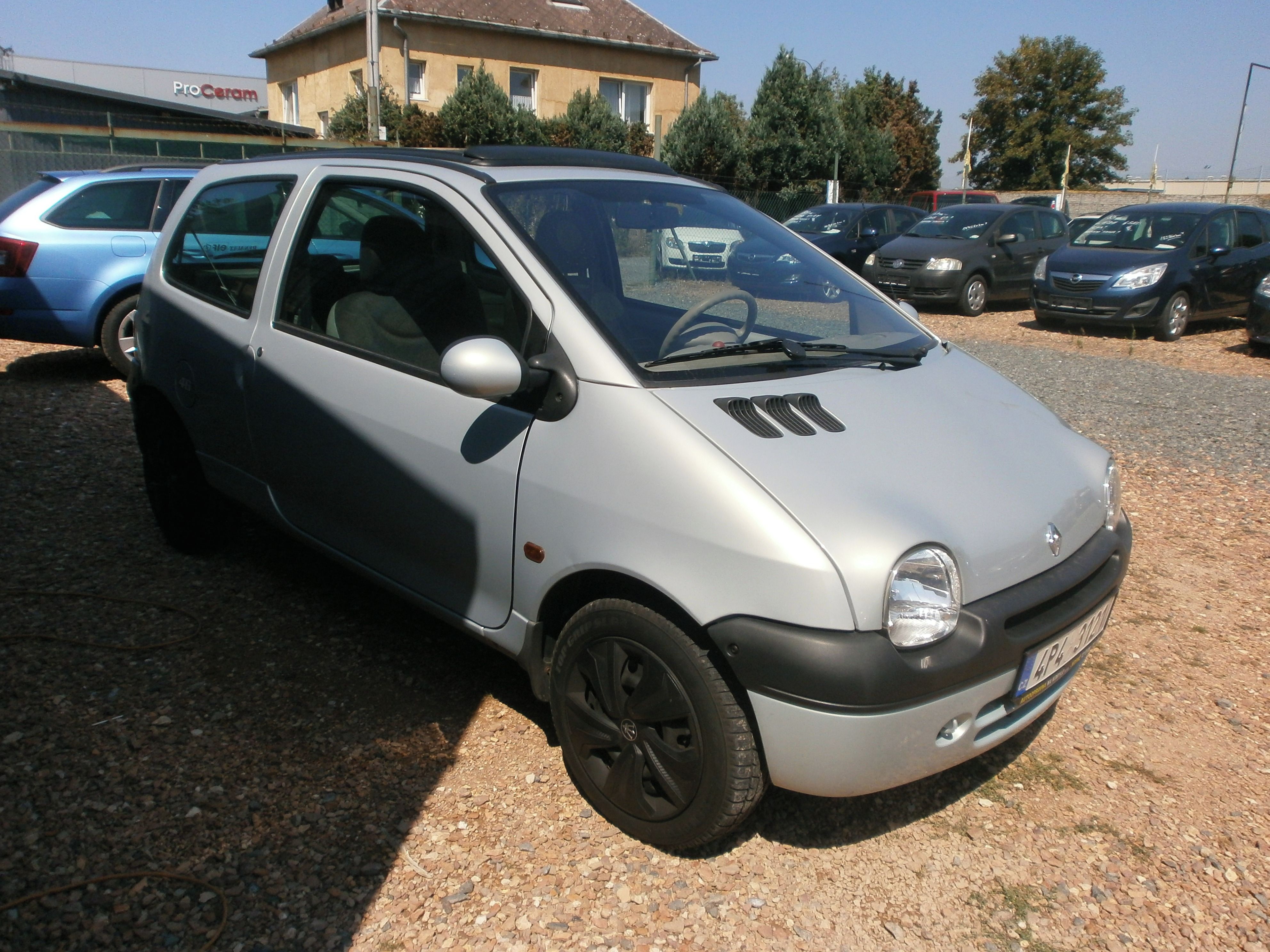 Renault Twingo, 1.2i- 29000km!!! Top stav!!! - fotka 4