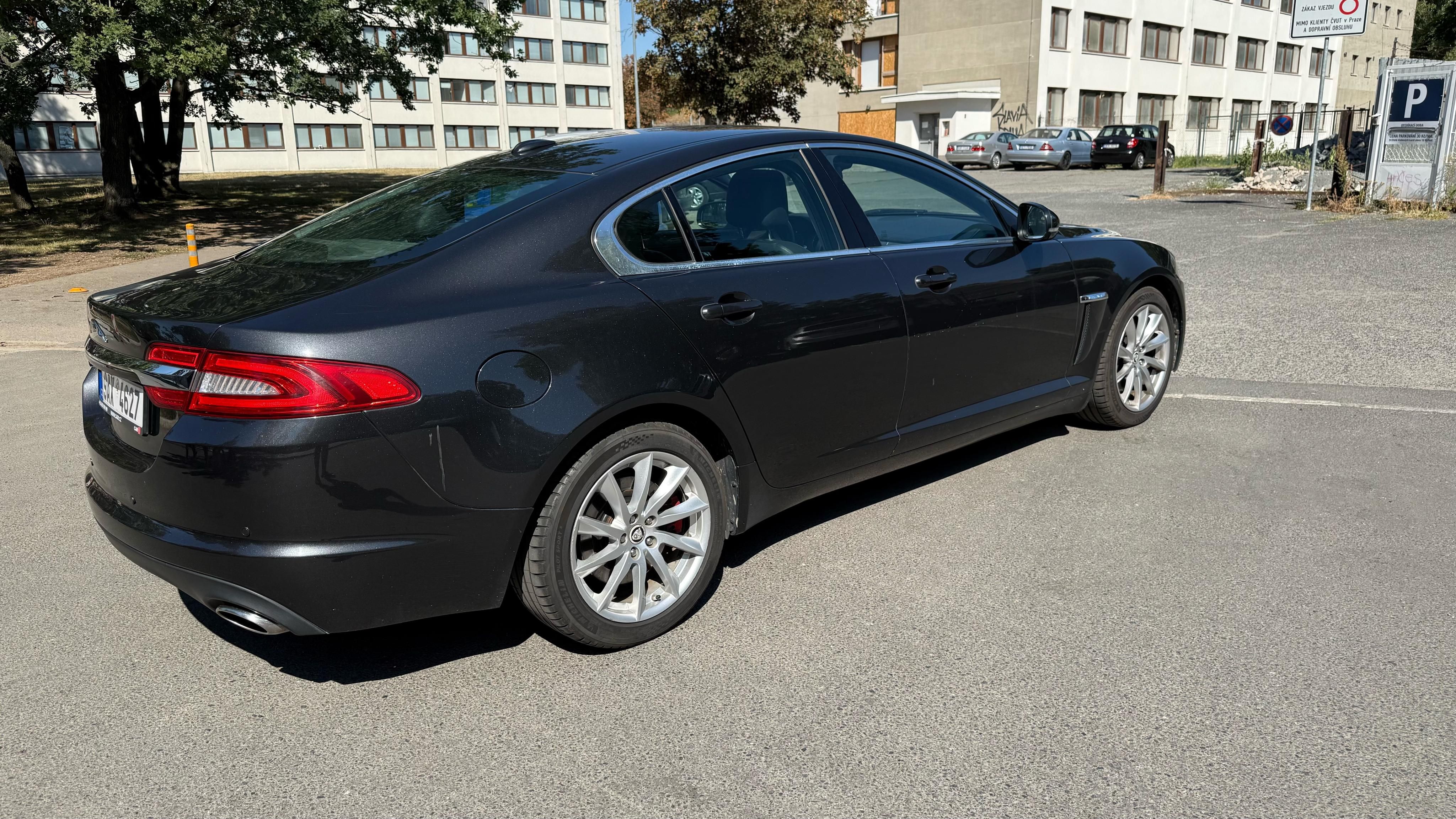 Jaguar XF, 3.0d - fotka 6