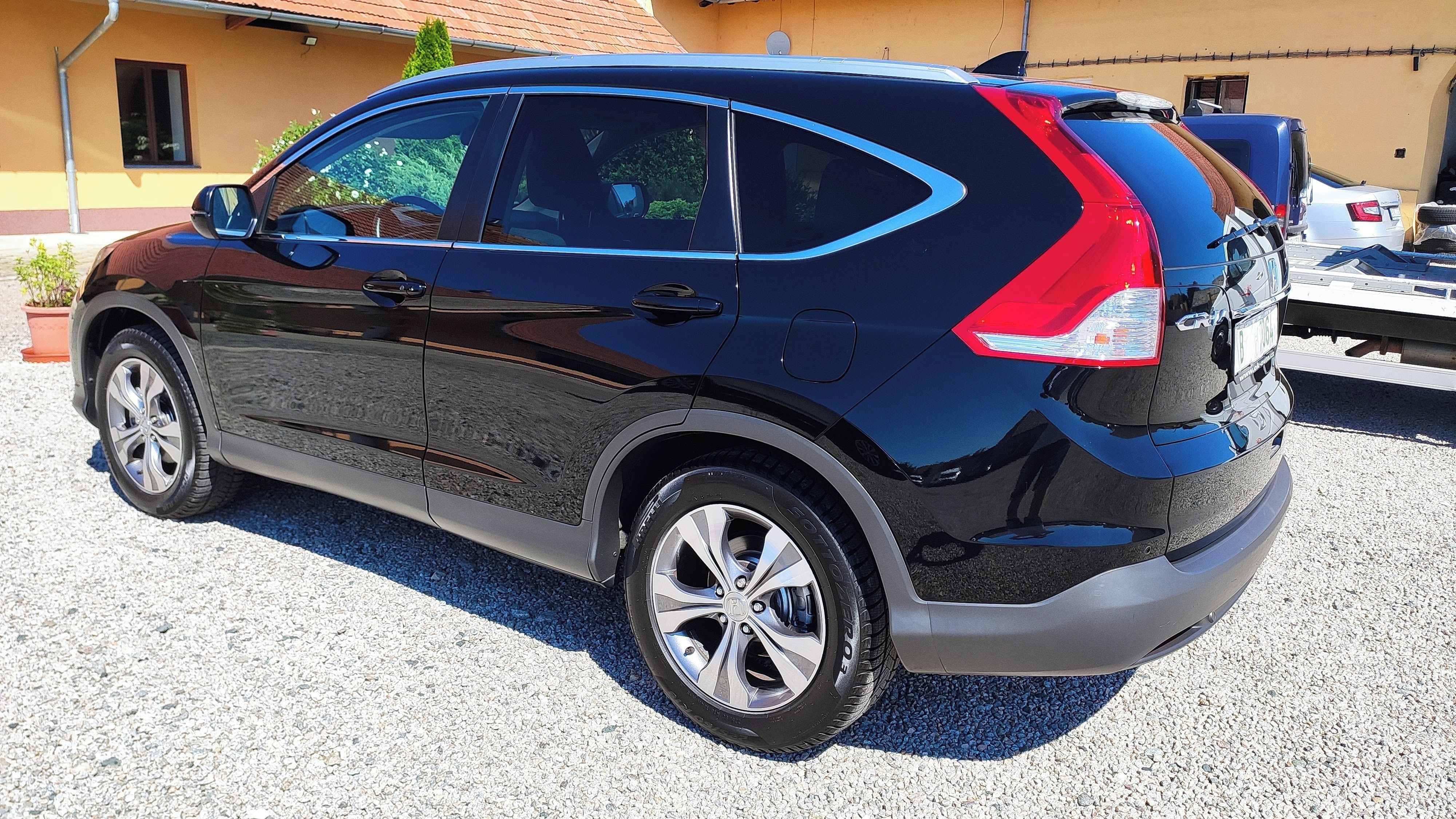 Honda CR-V, Executive nejvyšší výbava - fotka 2