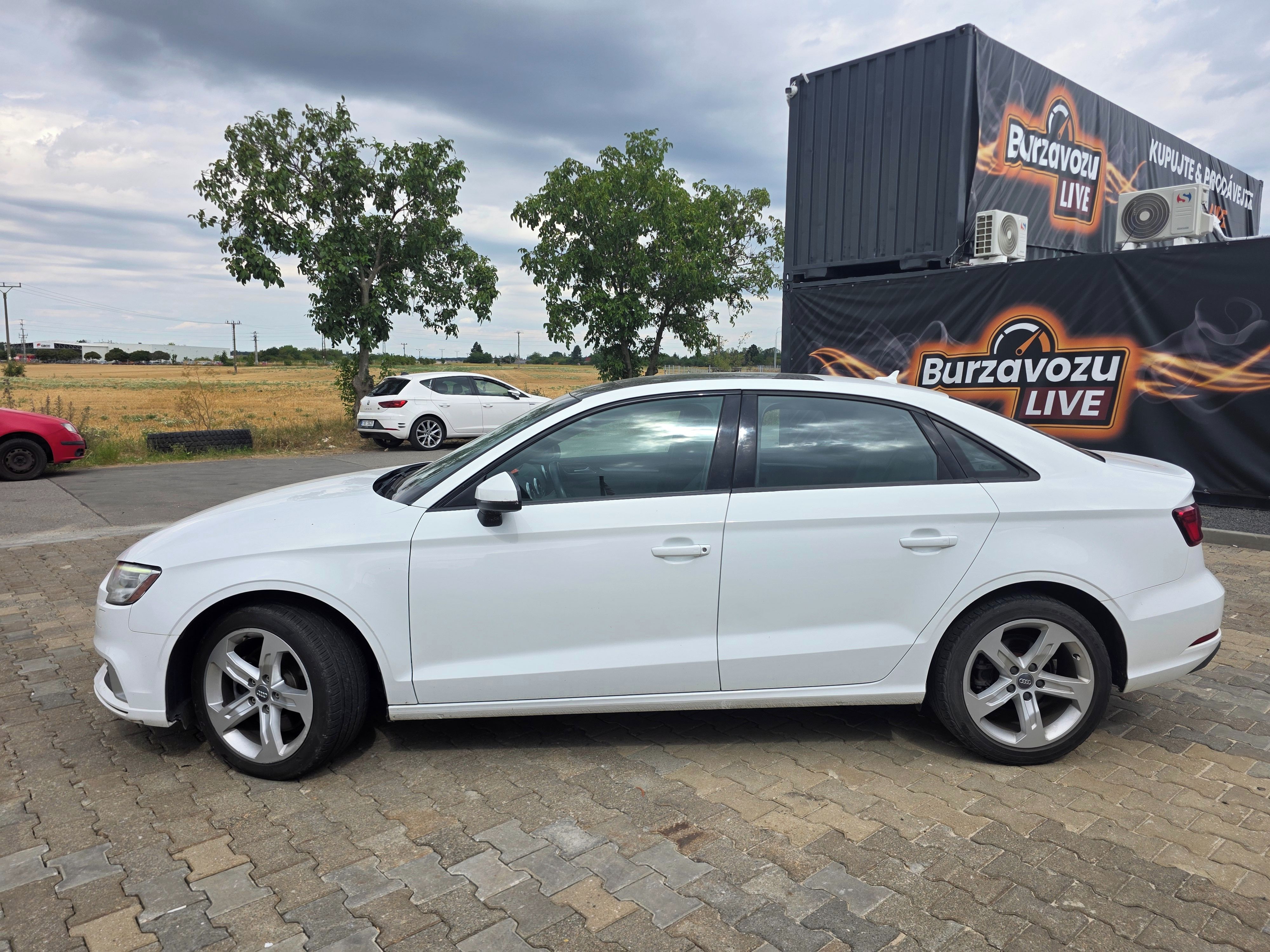 Audi A3, 2.0 TFSI, Automat, Limuzína - fotka 6