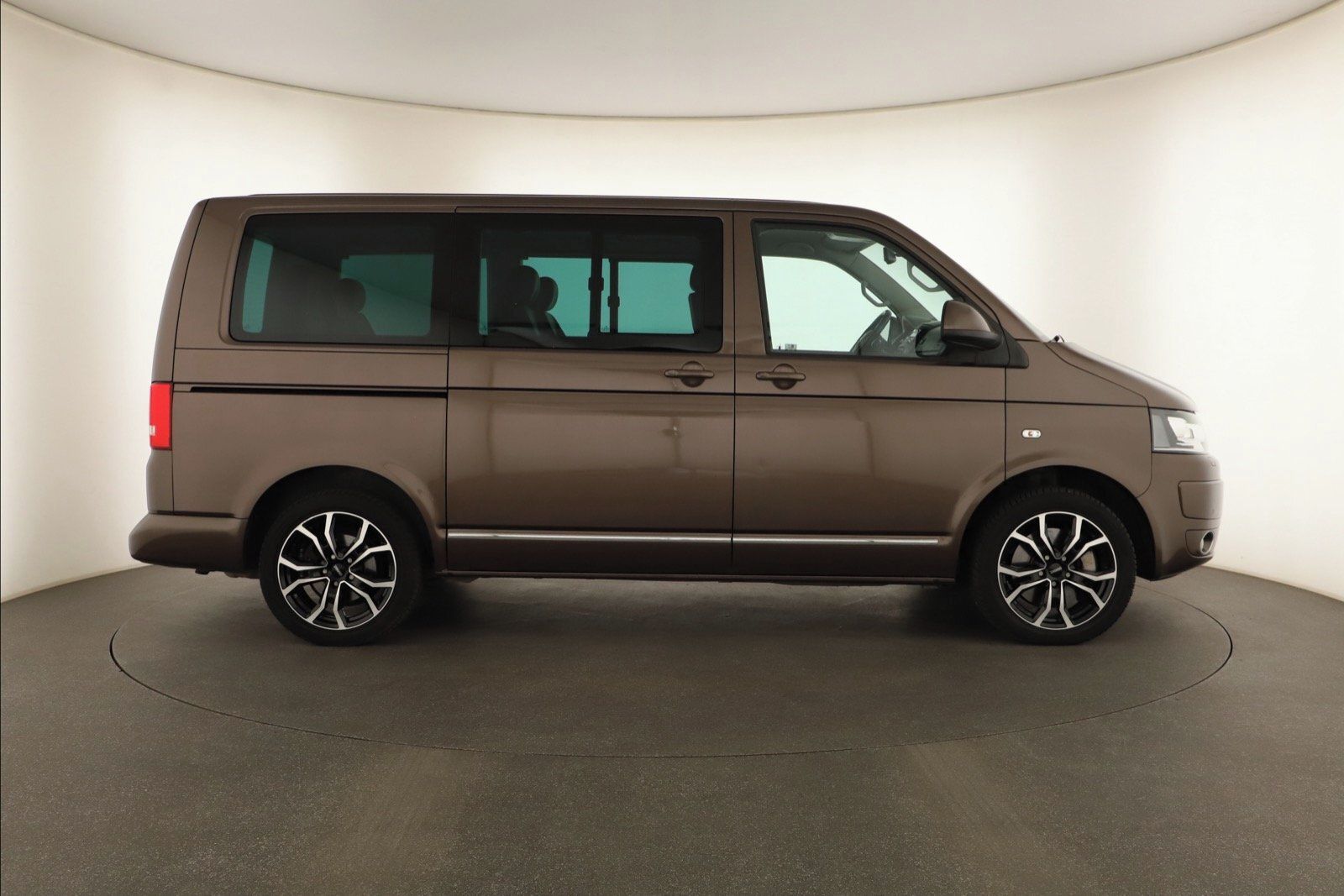 Volkswagen Multivan, 2.0 TSI 4Motion, Highline - fotka 6