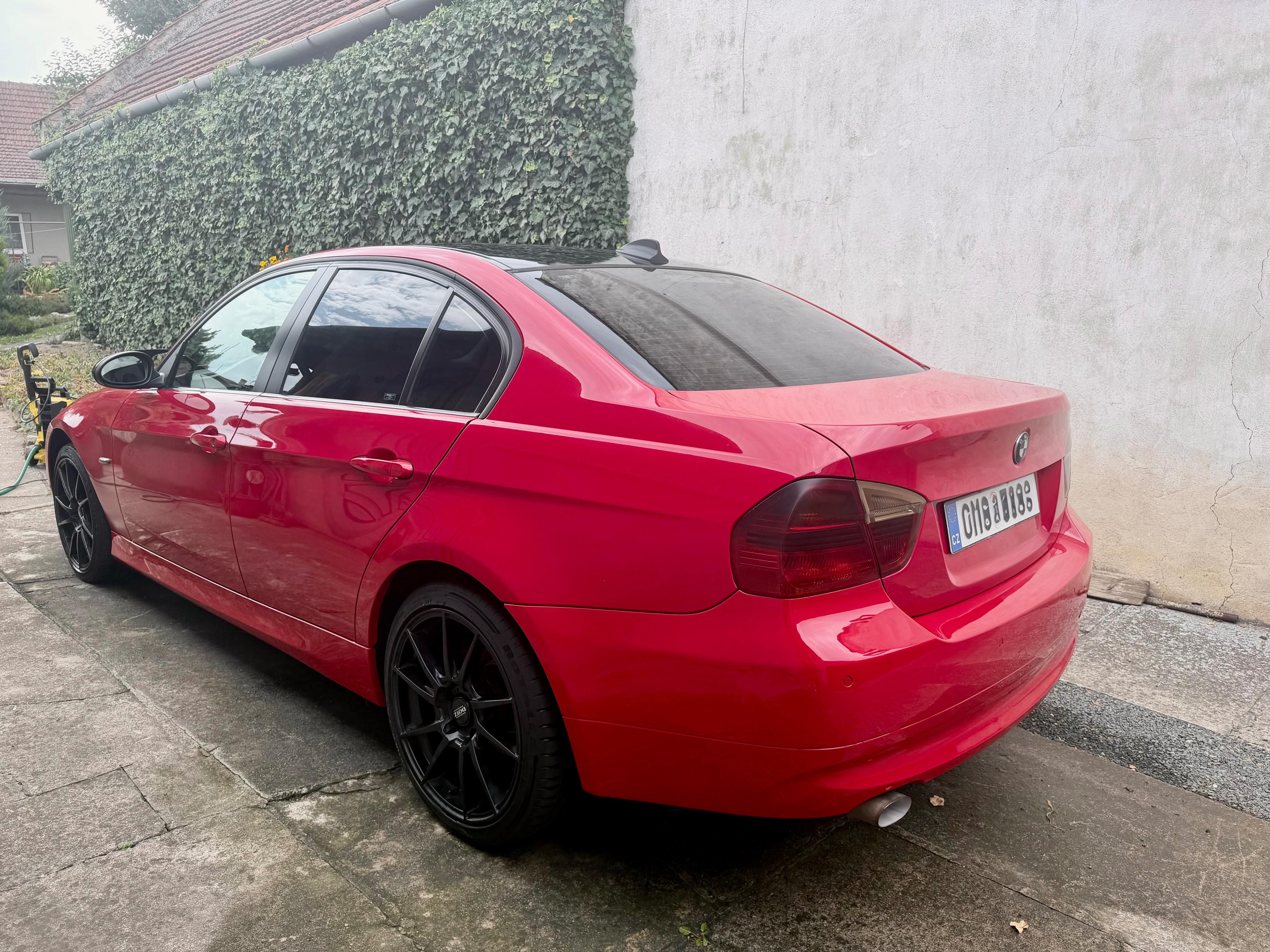 BMW Řada 3, 320d - fotka 6