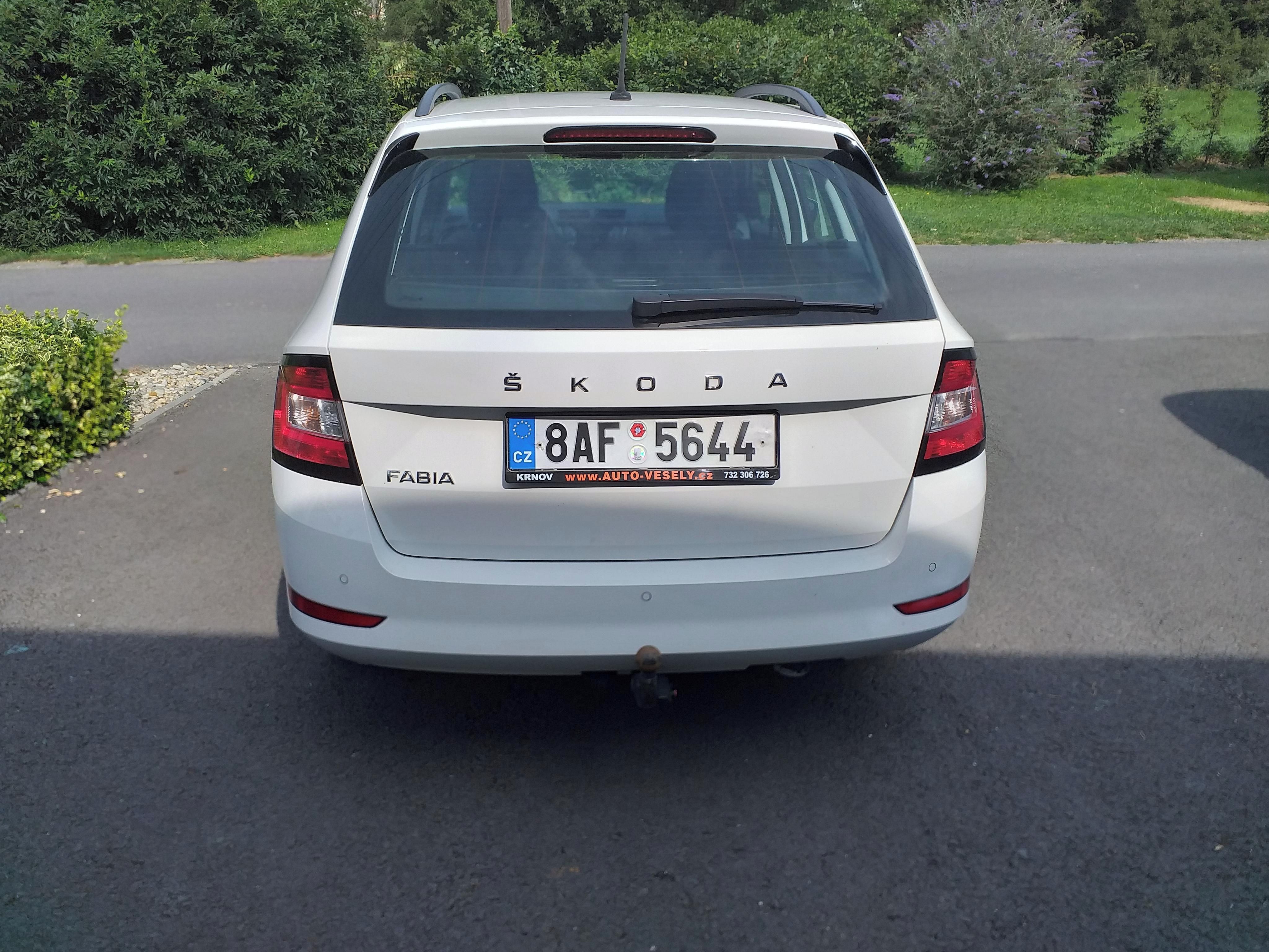 Škoda Fabia, COM.1,0 TSi,KLIMA,NAVIG.ESP,ČR - fotka 6