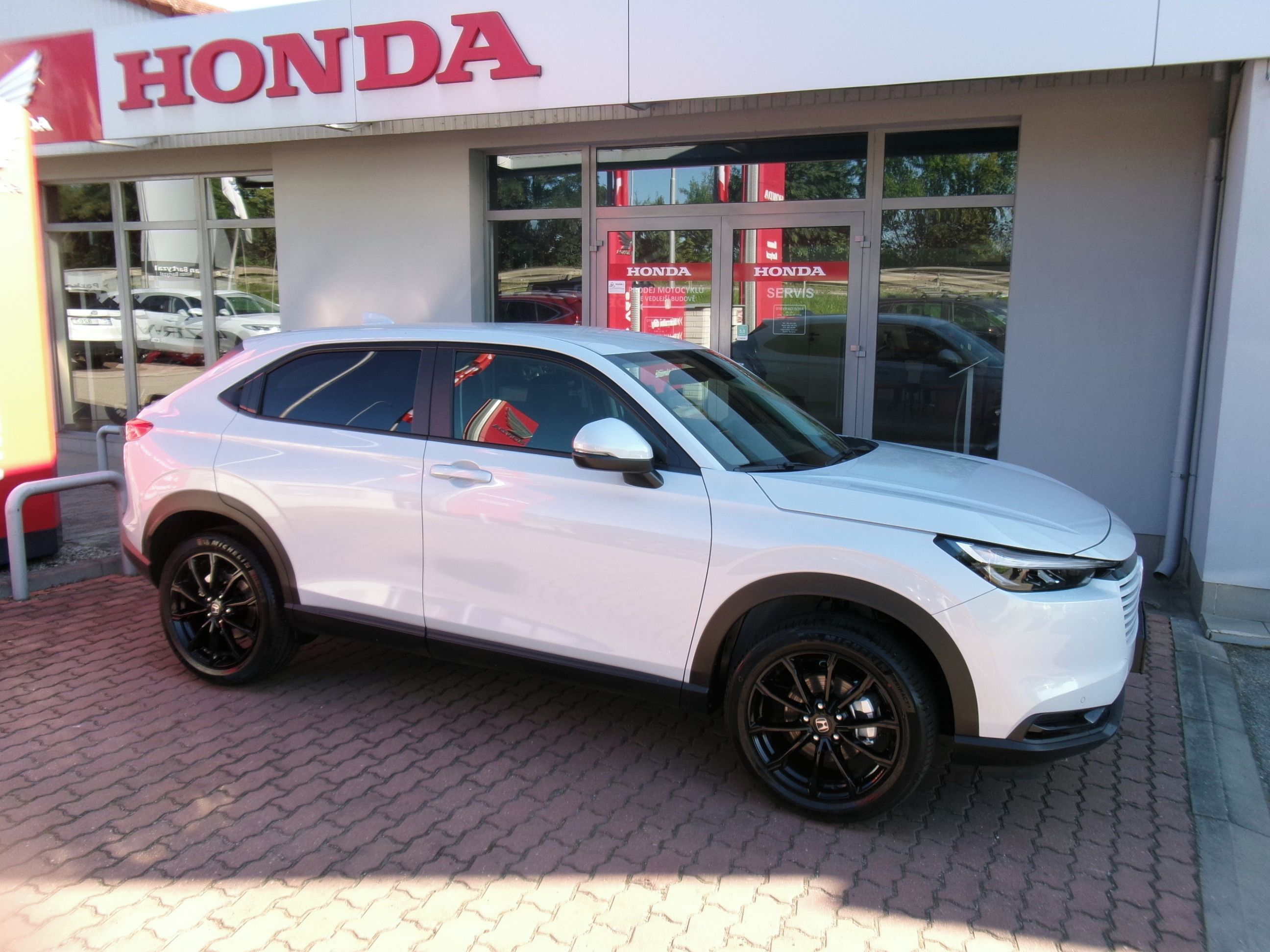 Honda HR-V, 1.5e:HEV ELEGANCE EXCLUSIVE 26 - fotka 4