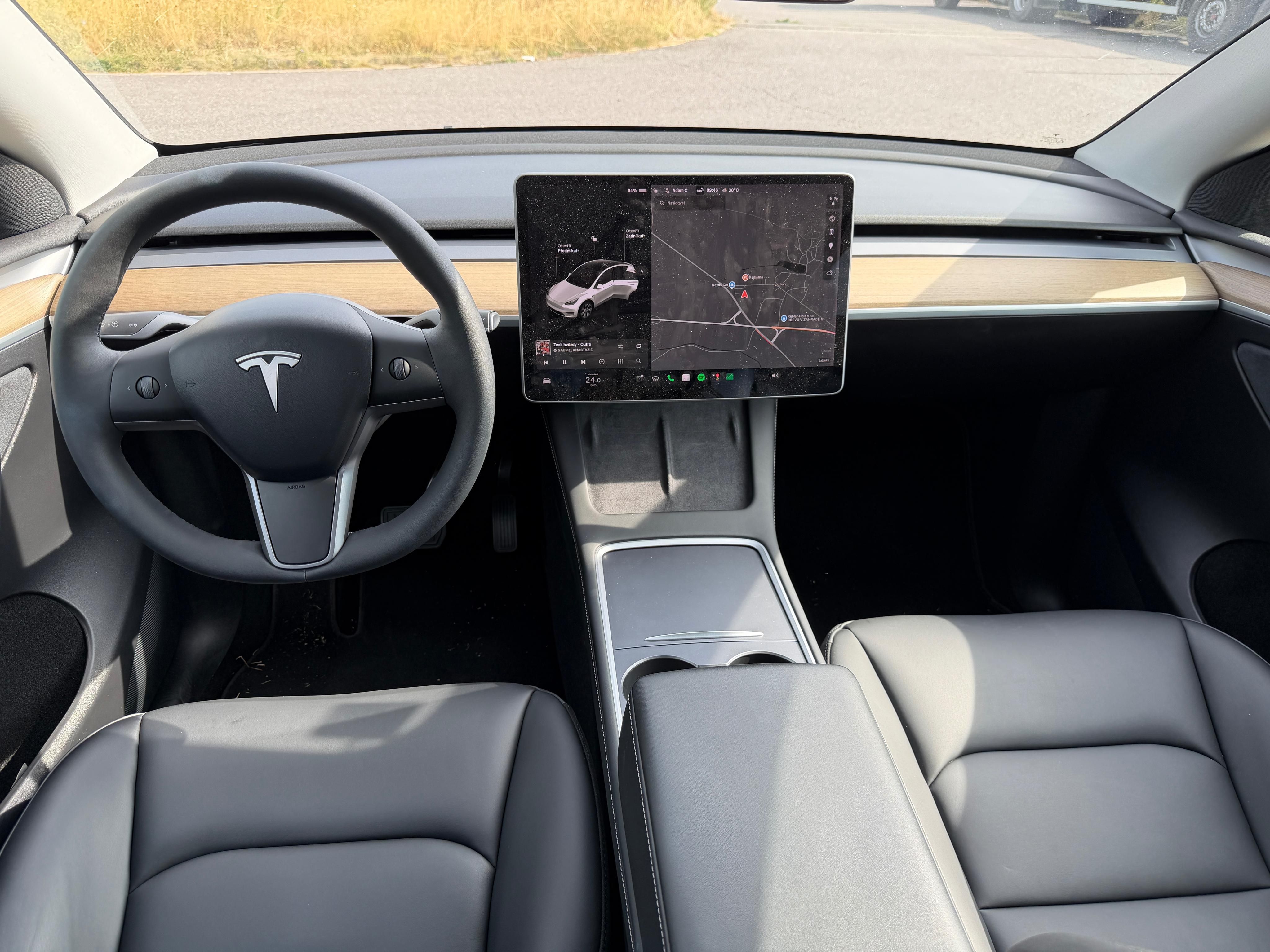 Tesla Model Y, Long Range 378KW 93% - fotka 6