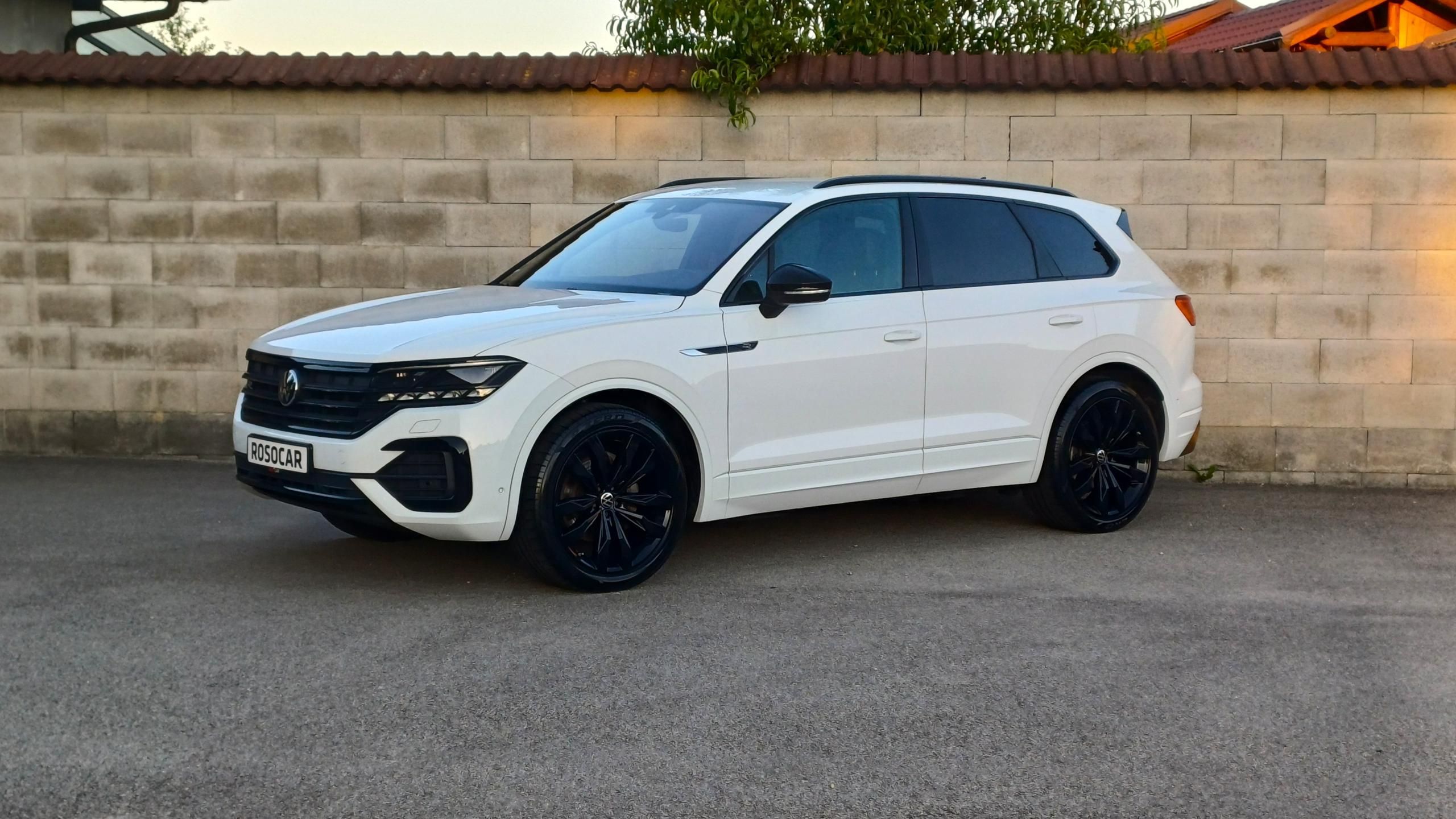 Volkswagen Touareg, R-LINE 210kW-WEBASTO-HUD-TZ-