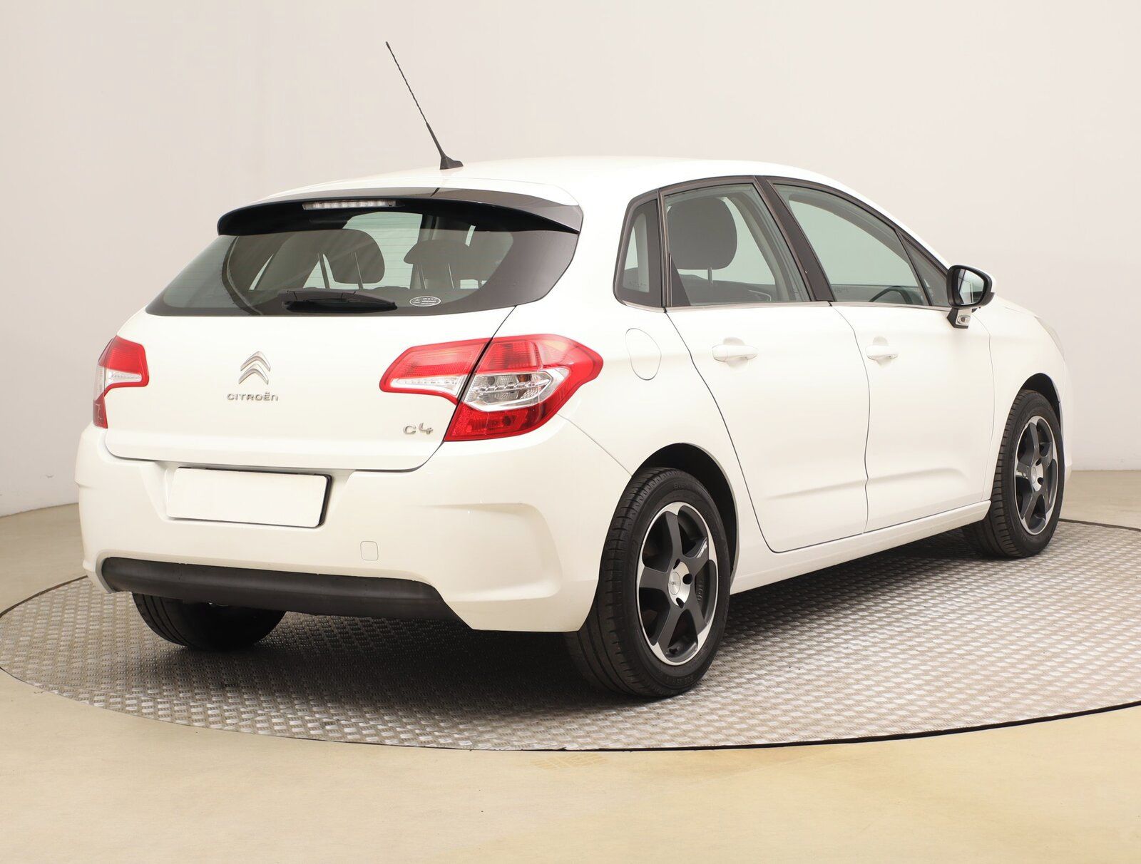 Citroën C4, 1.6 VTi, Serv.kniha, Klima - fotka 5