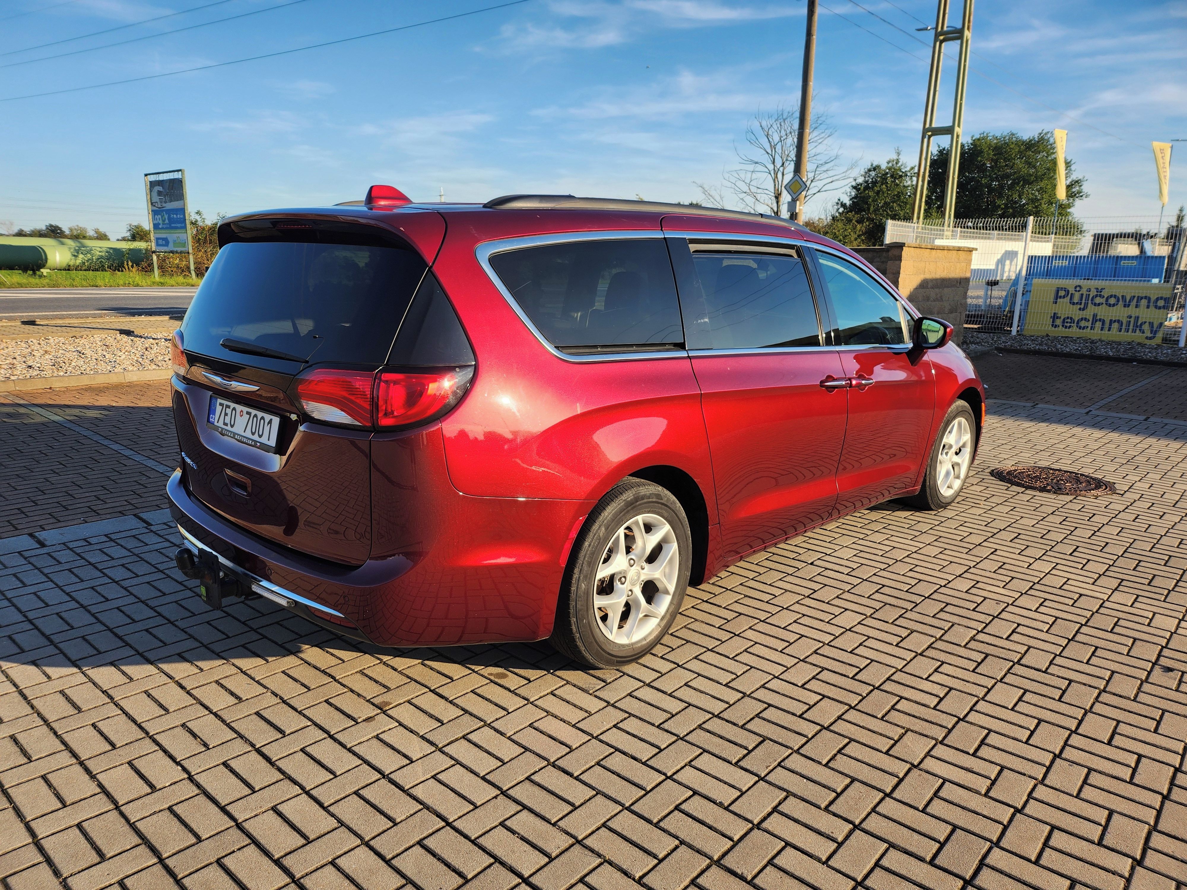 Chrysler Pacifica, Touring L, 8 míst, LPG, TZ - fotka 5