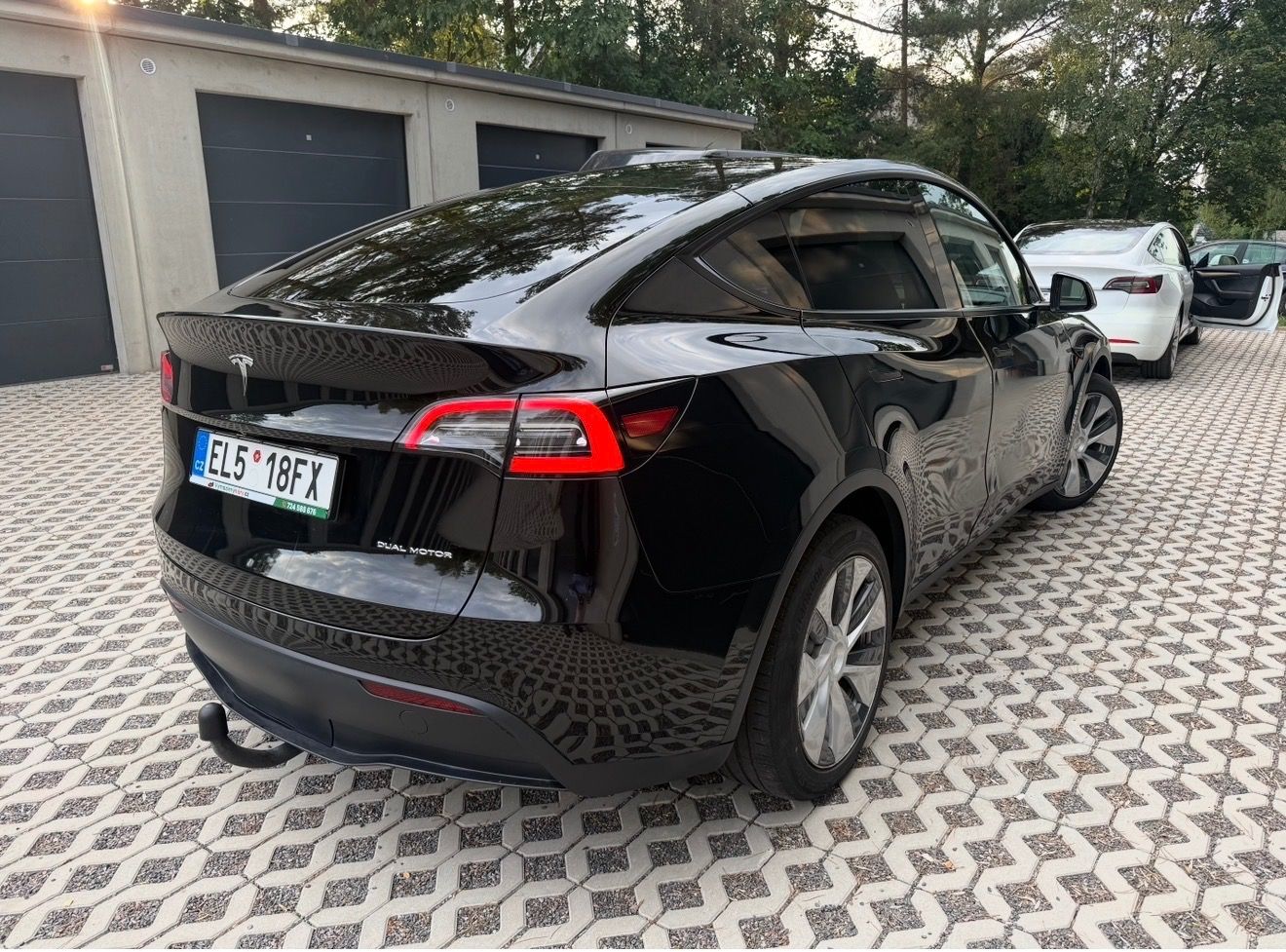 Tesla Model Y, Long Range, tažné, DPH - fotka 3
