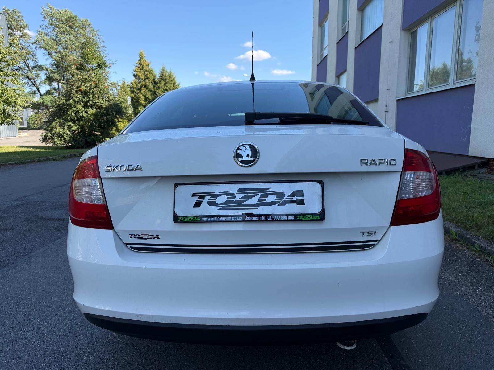 Škoda Rapid, 1,2 TSi / 63 kW / Ambiente - fotka 4