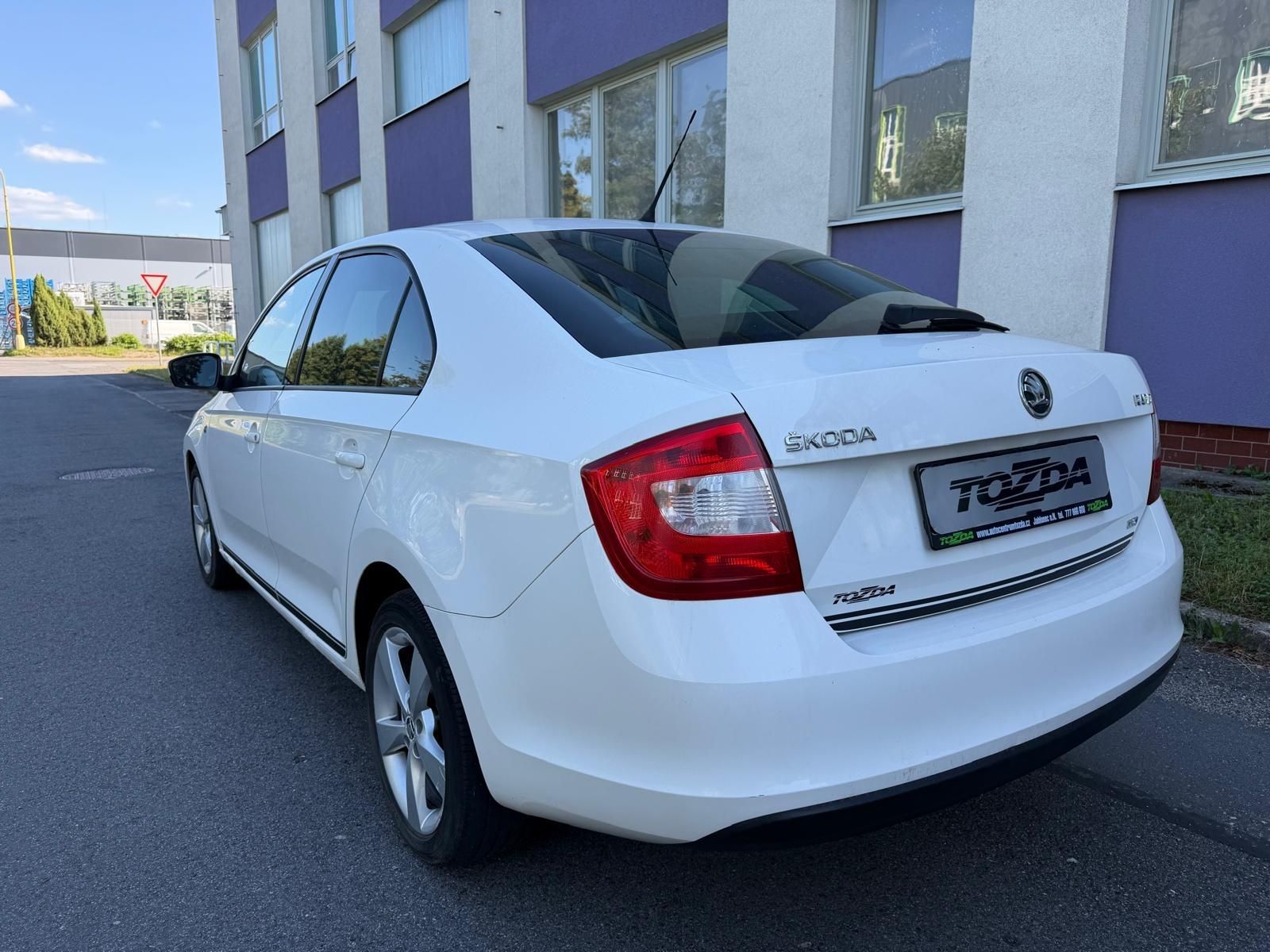 Škoda Rapid, 1,2 TSi / 63 kW / Ambiente - fotka 3