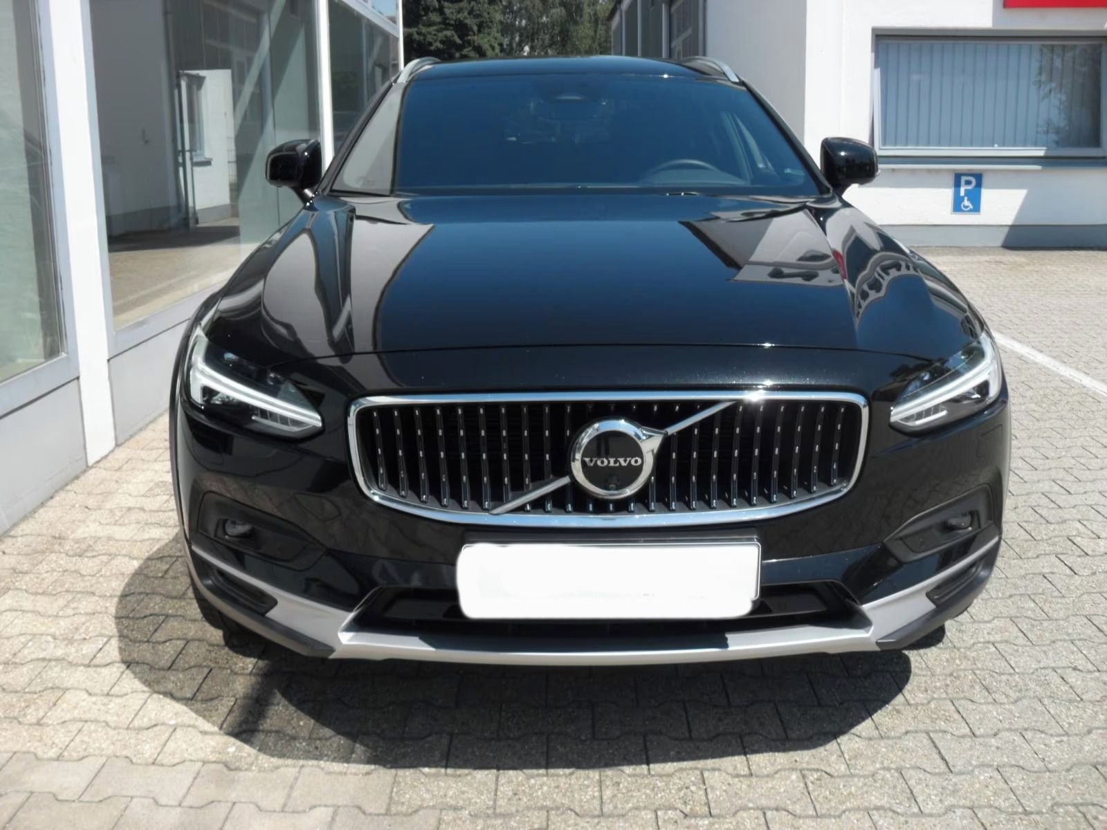 Volvo V90, CROSS COUNTRY B4 2.0  Plus AWD - fotka 5