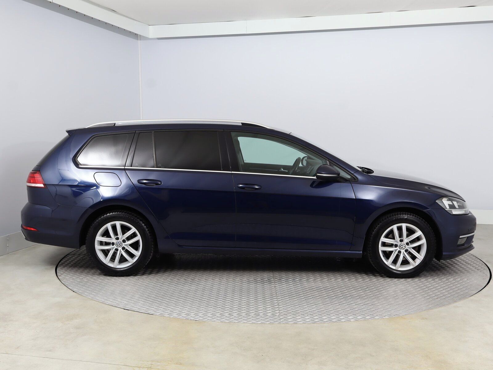 Volkswagen Golf, 2.0 TDI, Highline, Serv.kniha - fotka 6