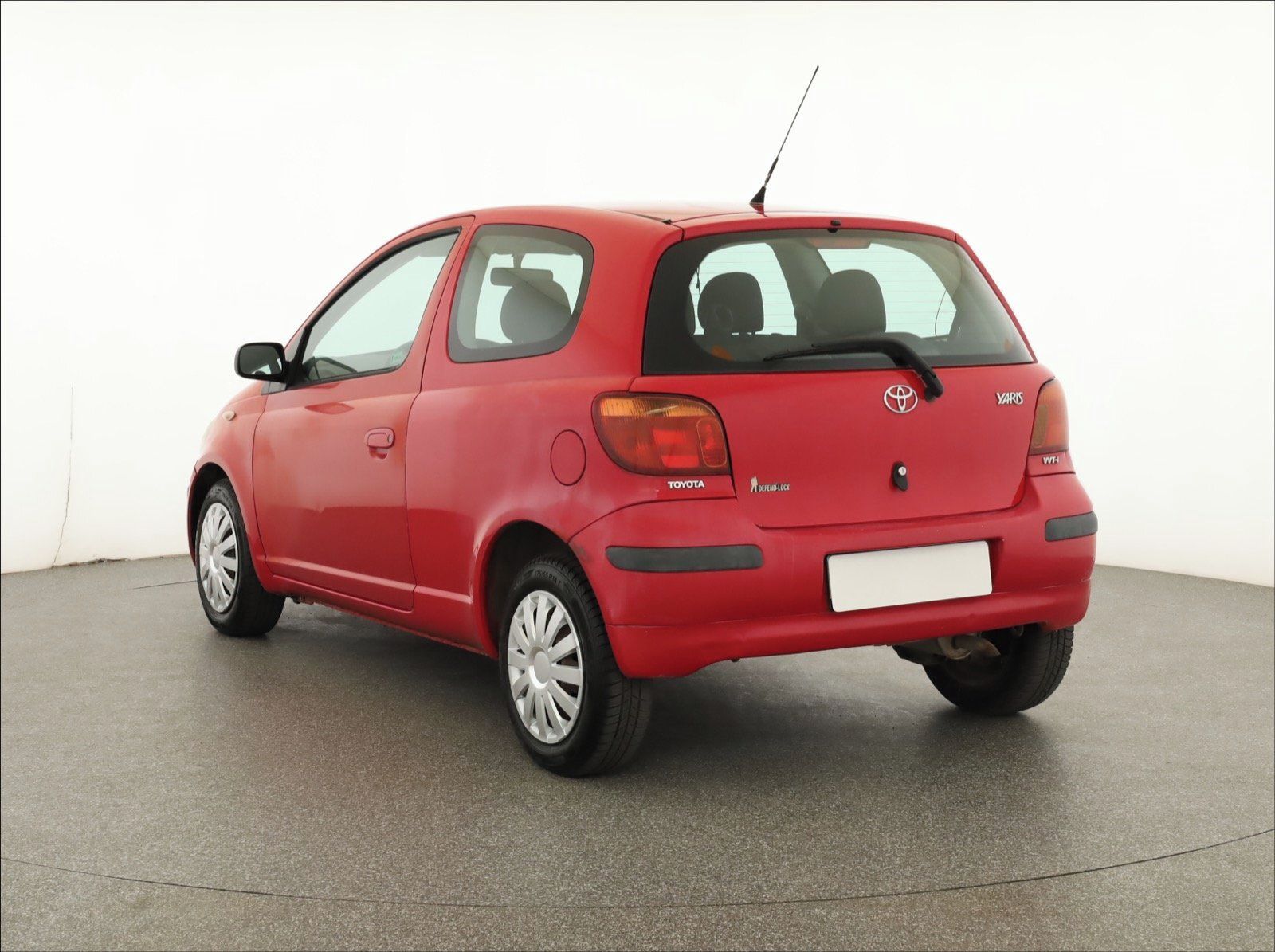 Toyota Yaris, 1.0 VVT-i, Klima, v provozu - fotka 4