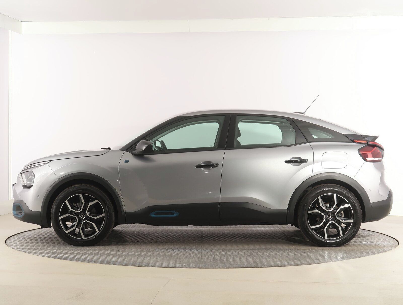 Citroën ë-C4, 50 kWh, SoH 94%, Feel - fotka 3