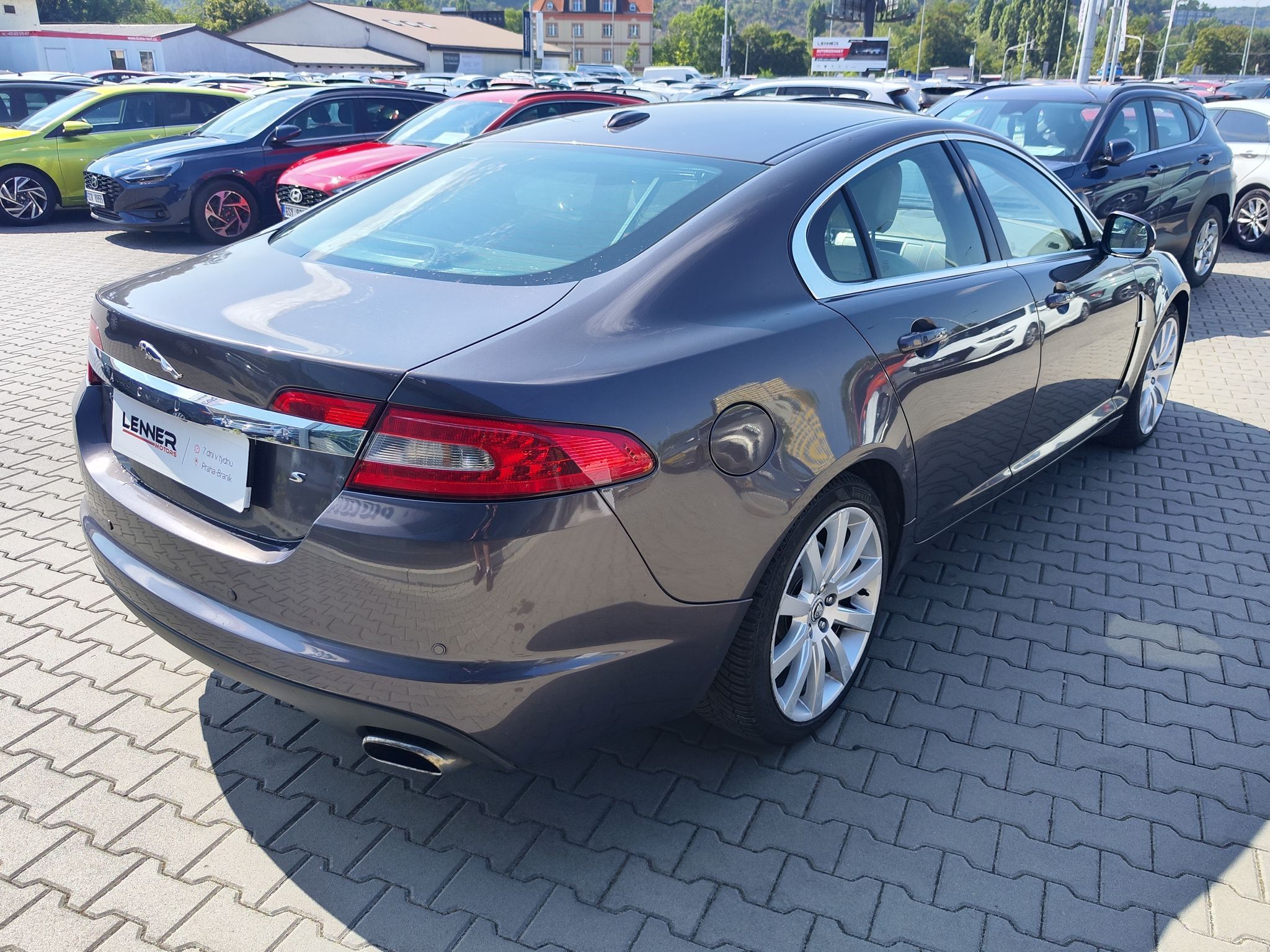 Jaguar XF, 3.0/202kW V6 - fotka 5