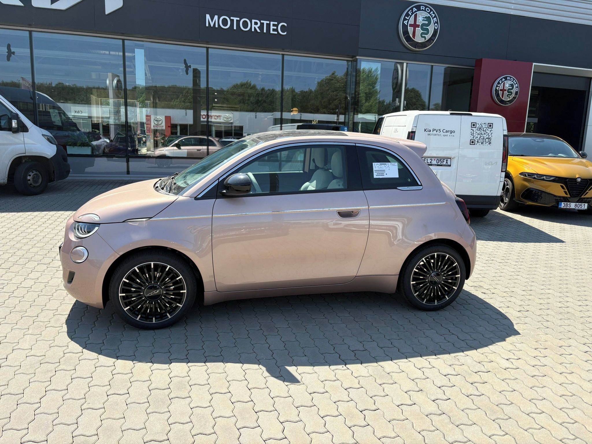 Fiat 500, Hybrid La Prima HB 1.0 BSG 65k - fotka 4