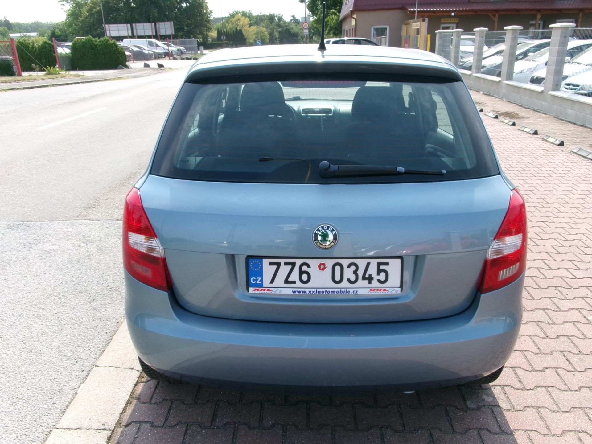 Škoda Fabia, 1,4 16V KLIMA TEMP ALU - fotka 5
