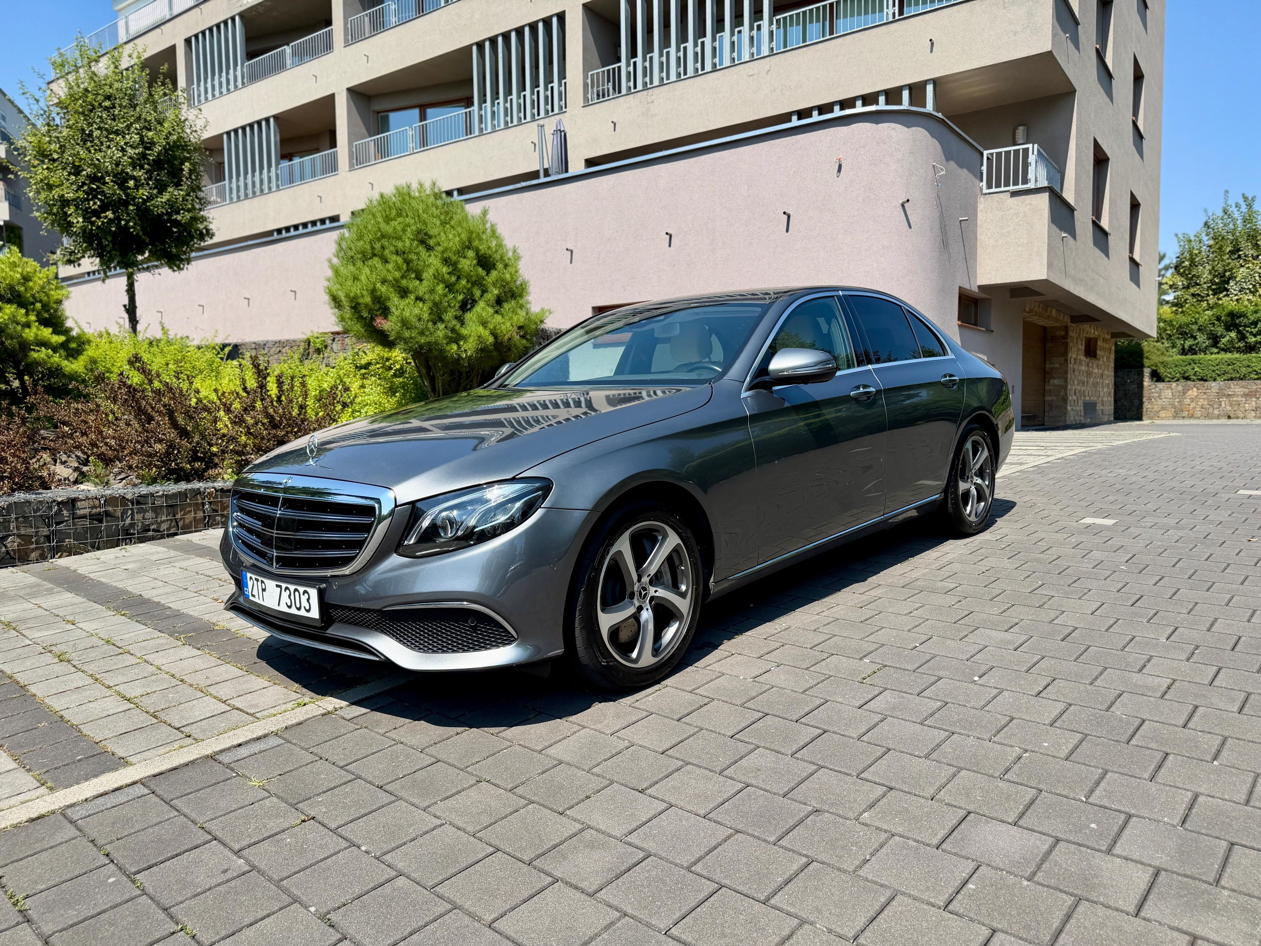 Mercedes-Benz Třídy E, 350 d 4MATIC, AIRMATIC, 9G-Tro - fotka 3