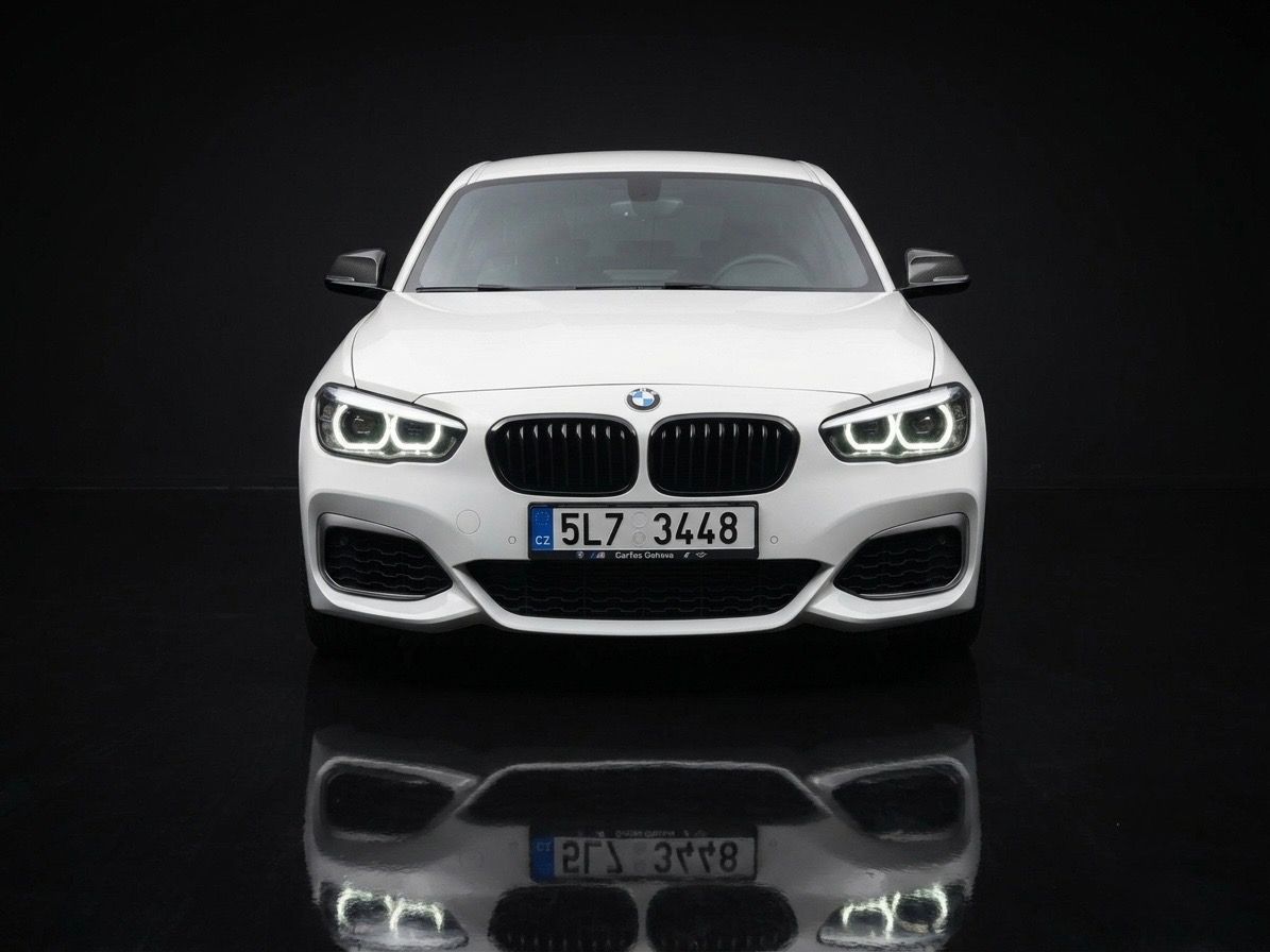 BMW Řada 1, M140i Edice Shadow 250kW 1.maj - fotka 4