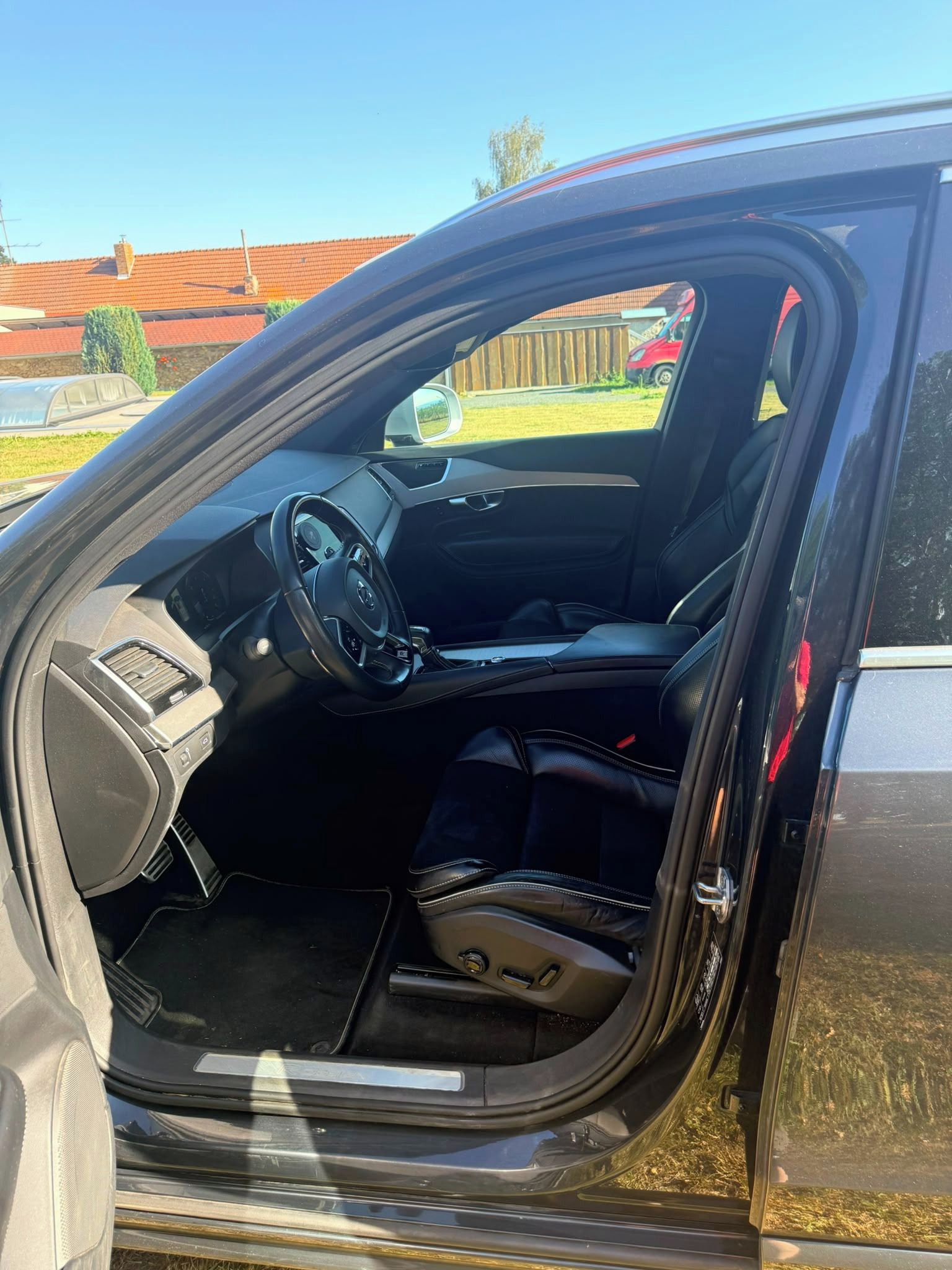 Volvo XC90, Volvo XC90 diesel D5 AWD Drive - fotka 6
