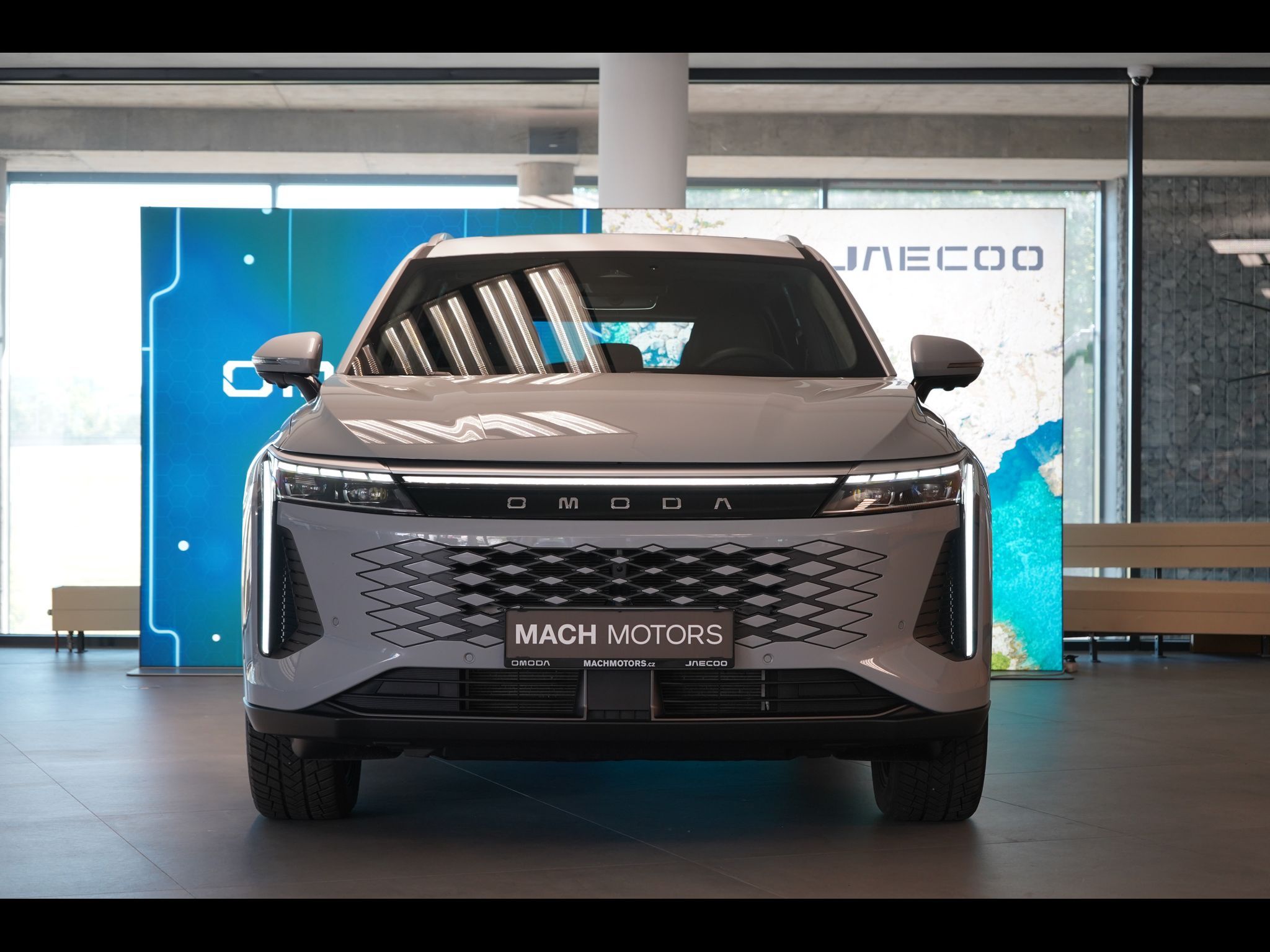 Omoda 9, 1,5 TGDI PHEV 3DHT AWD PREMIUM - fotka 2