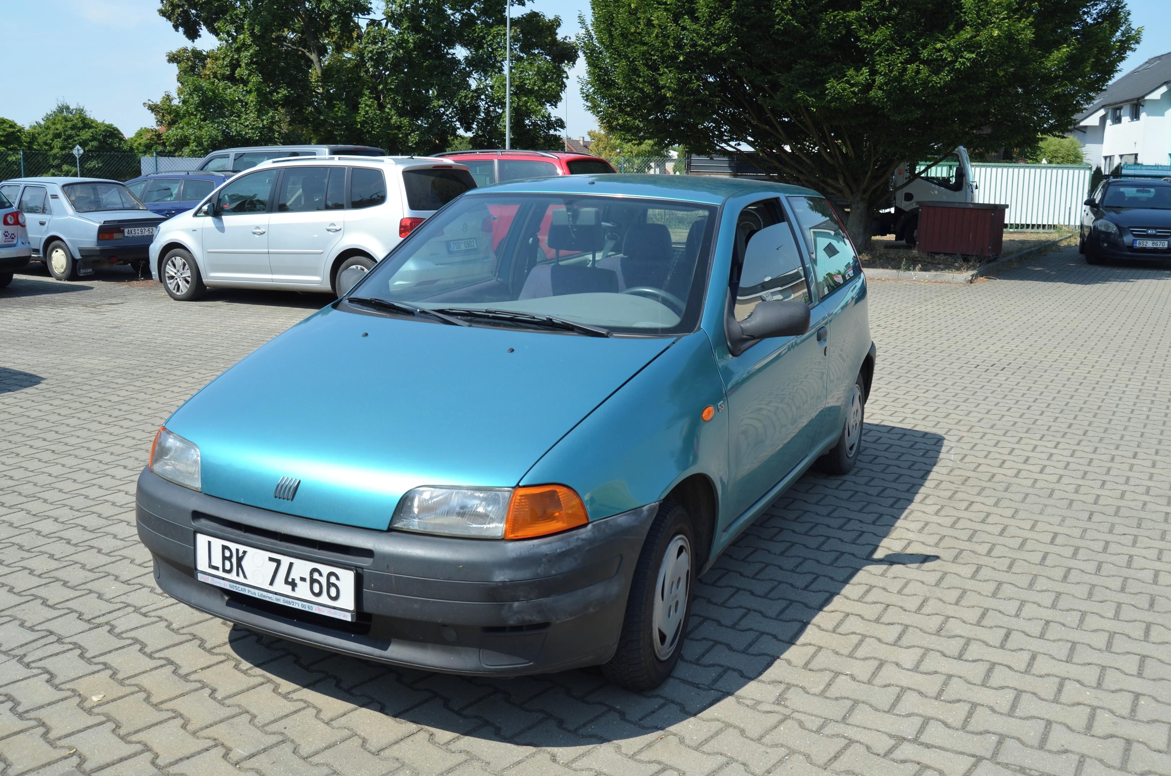 Fiat Punto, Garážované, první majitel - fotka 3