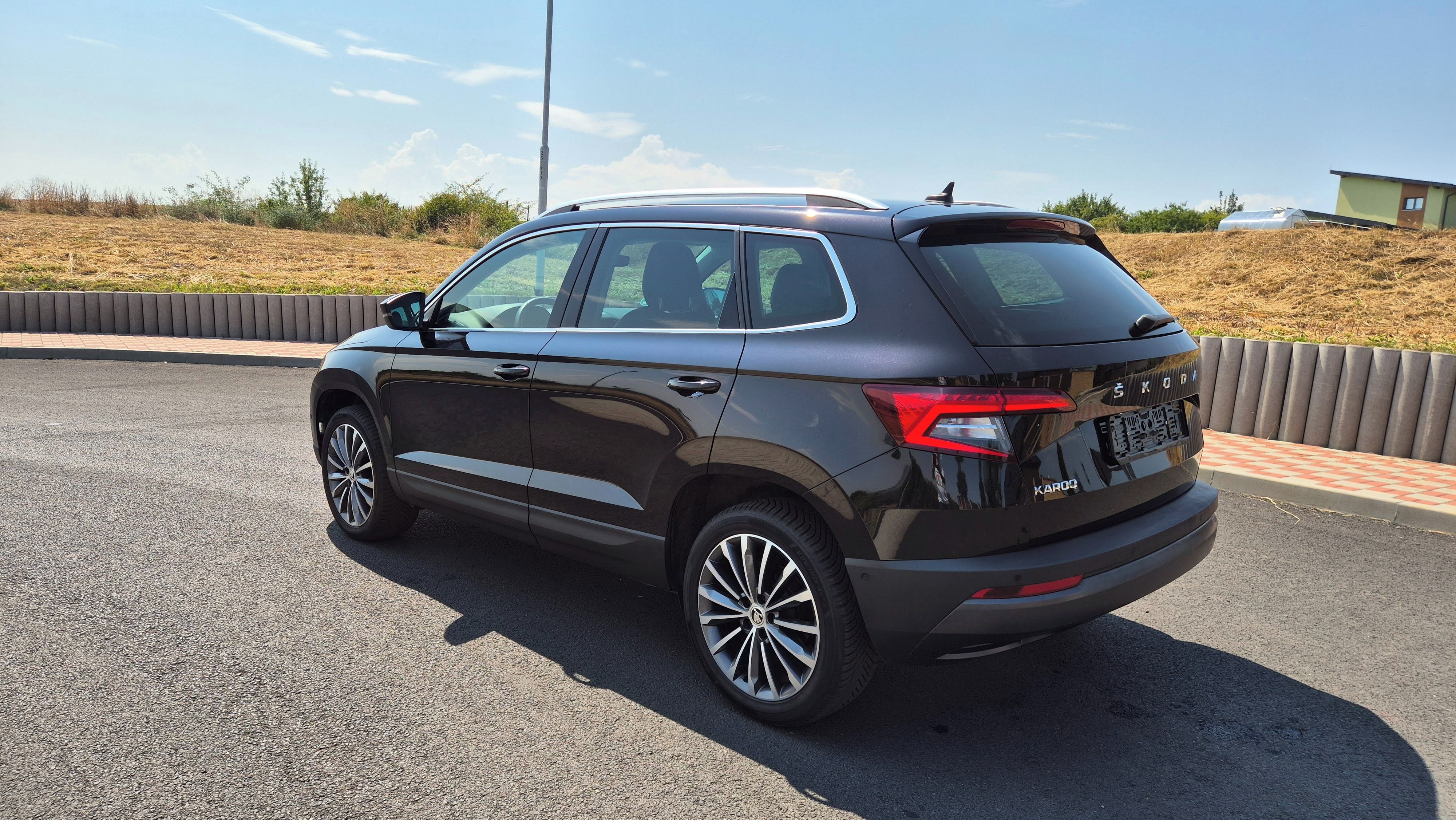 Škoda Karoq, Style 2,0tdi DSG,Vitual,360kam - fotka 4