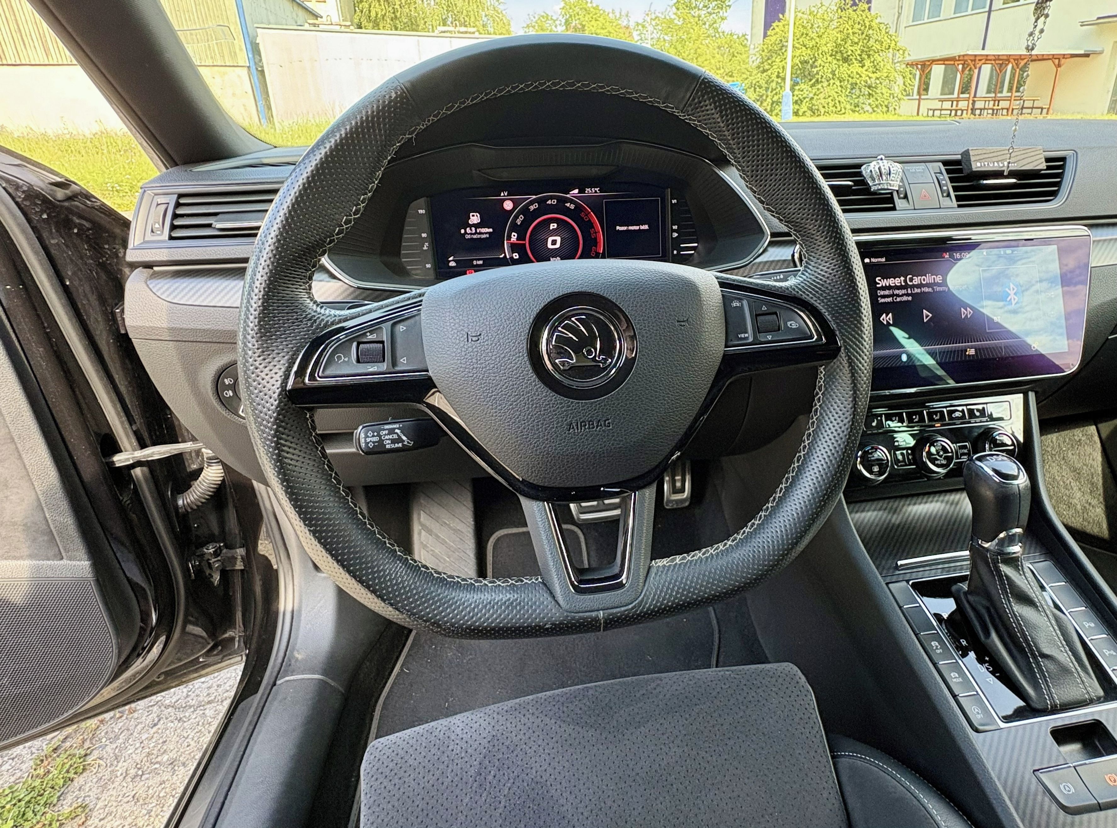 Škoda Superb, Škoda SUPERB III SPORTLINE 2.0 - fotka 6
