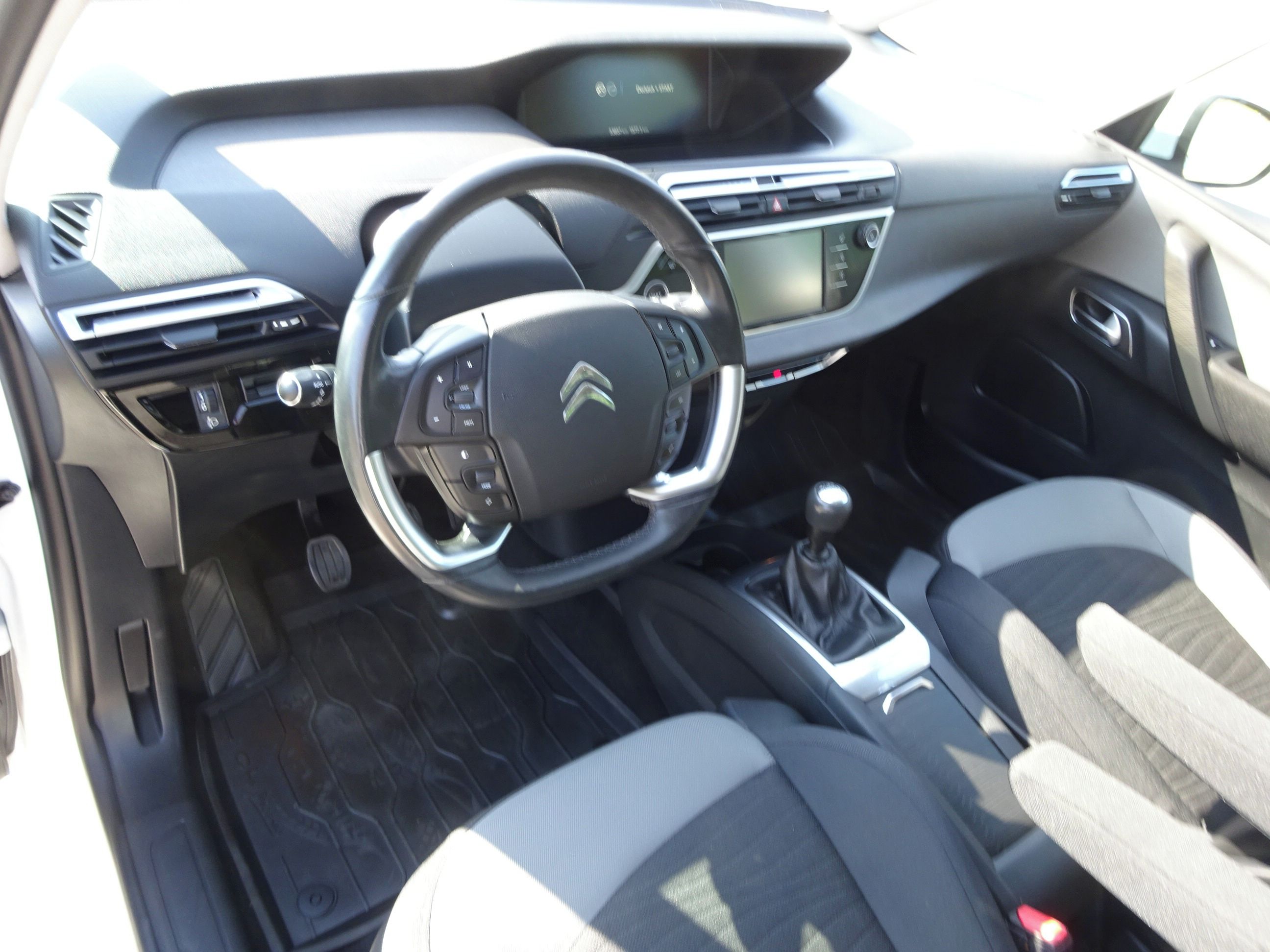 Citroën Grand C4 Picasso, 1.6 HDI (85 kw) 1.Maj.serv.kní - fotka 5
