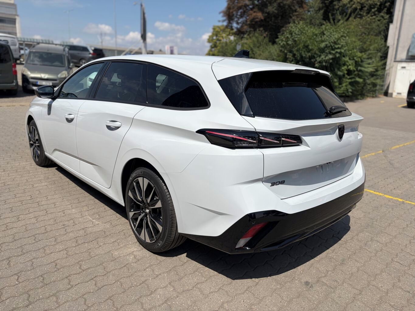 Peugeot 308, SW ALLURE BlueHDi 130 EAT8 - 2 - fotka 4