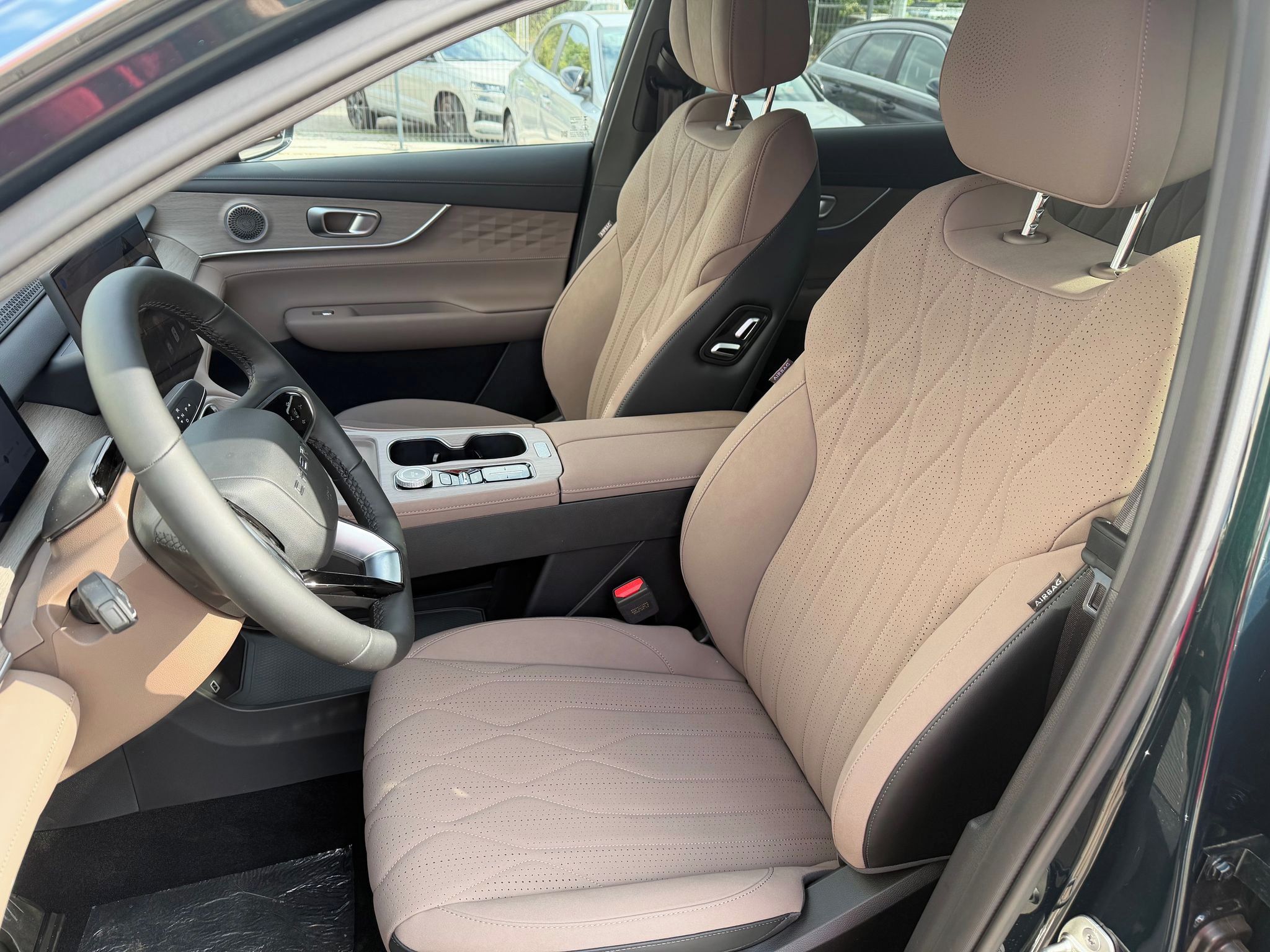 Chery Tiggo 8 PHEV, Unique PHEV - fotka 6